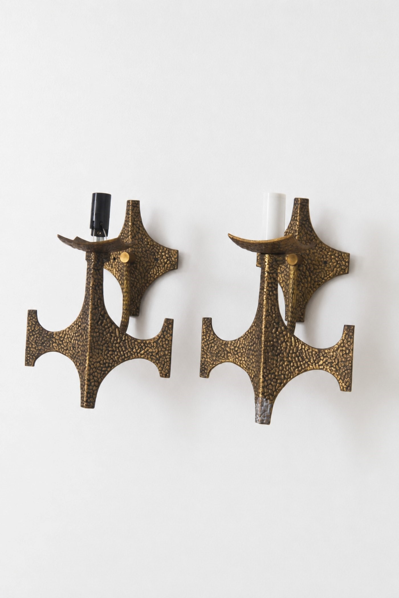 Manifattura Italiana Brutalist-style wall sconce (1 of 1)