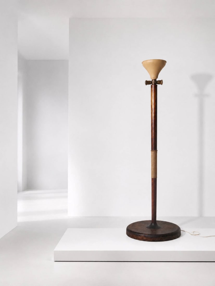 Manifattura Italiana Art Deco floor lamp: Height 184 cm, diameter 50 cmArt Deco Italian wooden floor lamp with rope decoration. Brass light holder and aluminum shade.