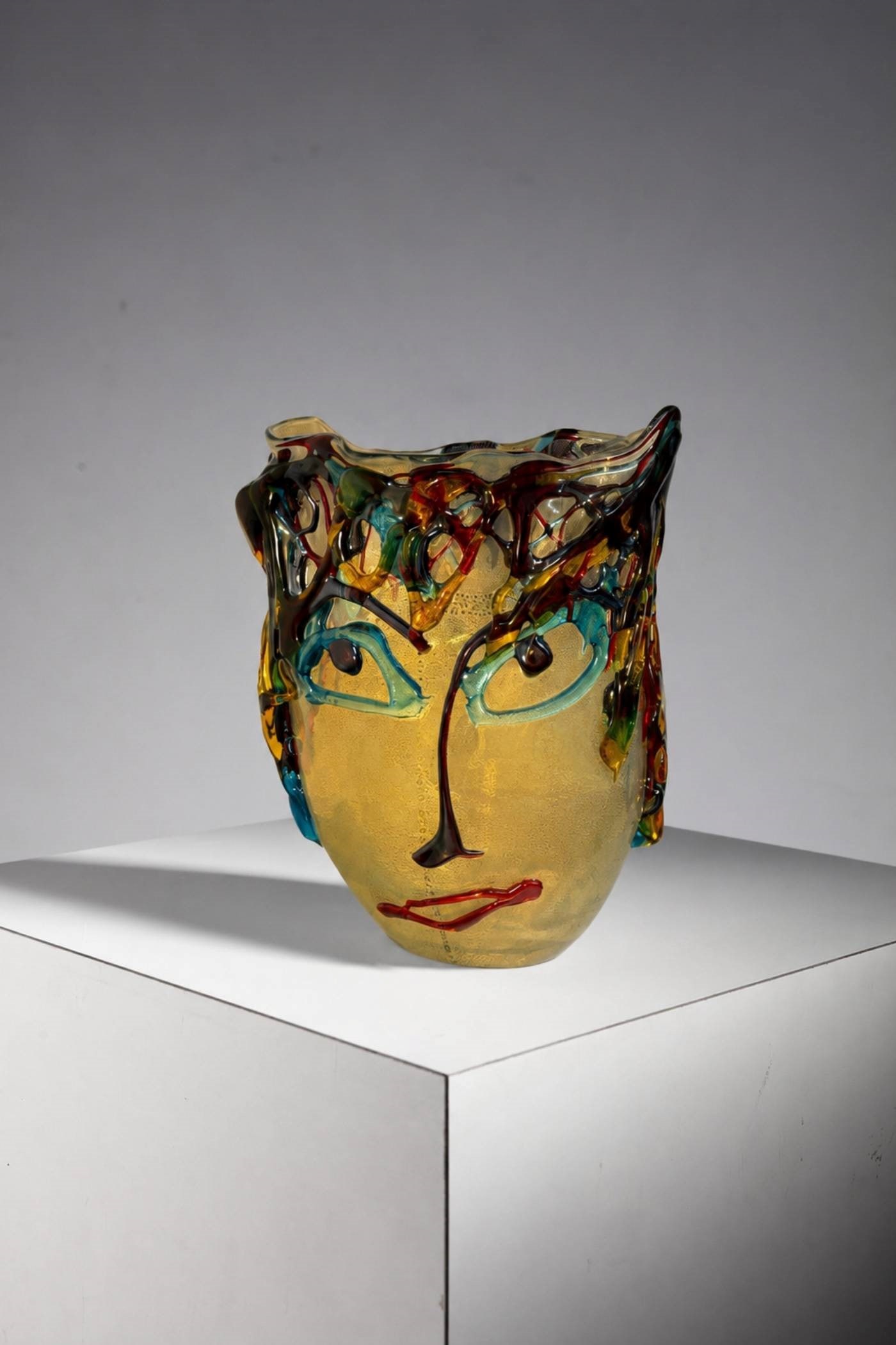 Sergio Costantini vase: Height: 42 cm, Width: 12 cm, Depth: 14 cmS. Costantini vase, shaped like a face, made of Murano Picasso blown glass, 1990s. A tribute to Picasso