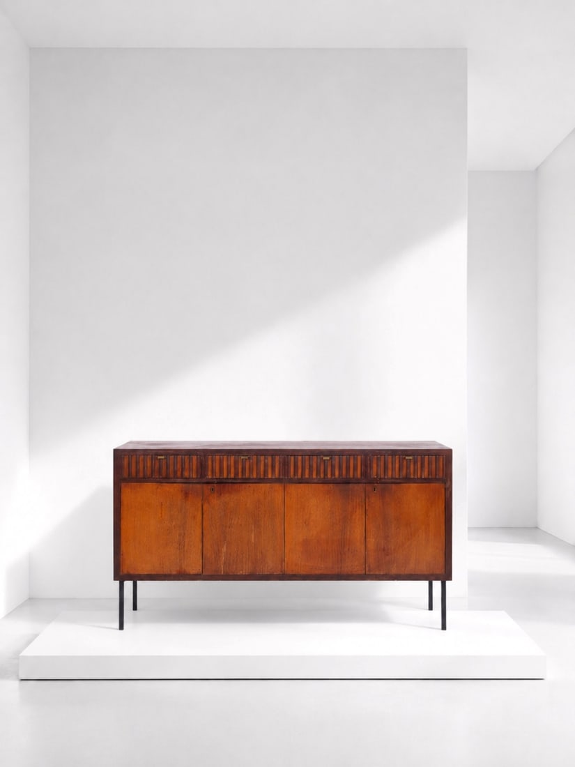 B.B.P.R. BANFI, BELGIOIOSO, PERESSUTTI, ROGERS Credenza con cassetti (1 of 2)