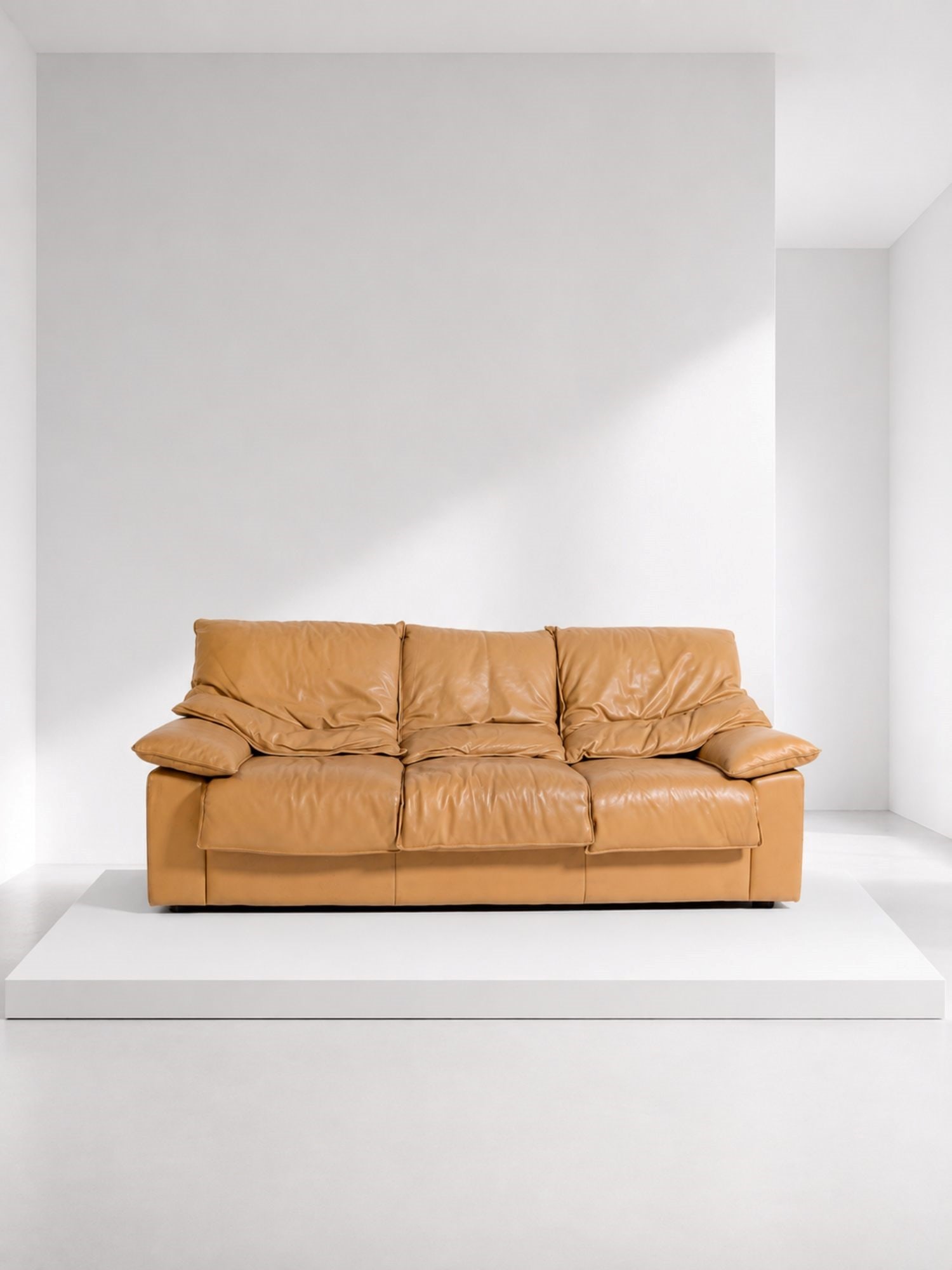 Manifattura Italiana Leatherette sofa: Width 240 cm, Depth 92 cm , Height 73 cmItalian sofa in black leatherette from the 90s early 20s. Metal feet.