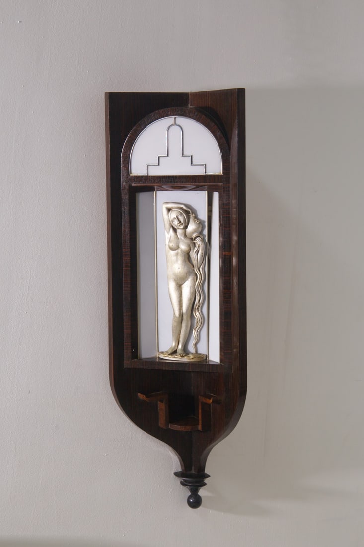 Gio Ponti Attr wall lamp: Height: 105 cm, Width: 34cm , Depth: 24 cmWall lamp attributed to Gio Ponti from the Art Deco period. With silver-plated wood sculpture.