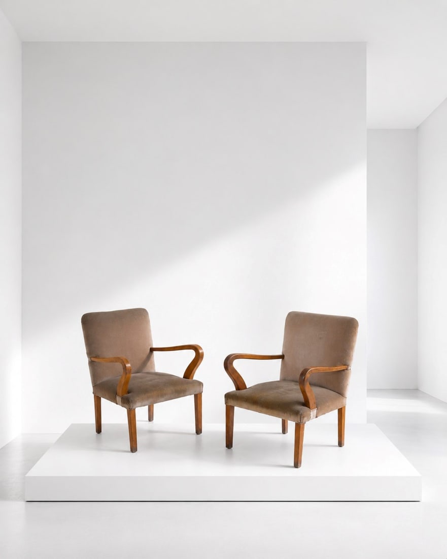 Gio Ponti Pair of Attr armchairs: Height: 89 cm Width: 63 cm Depth: 68 cmPair of armchairs attributed to Gio Ponti from the 1950s in original velvet from the period.