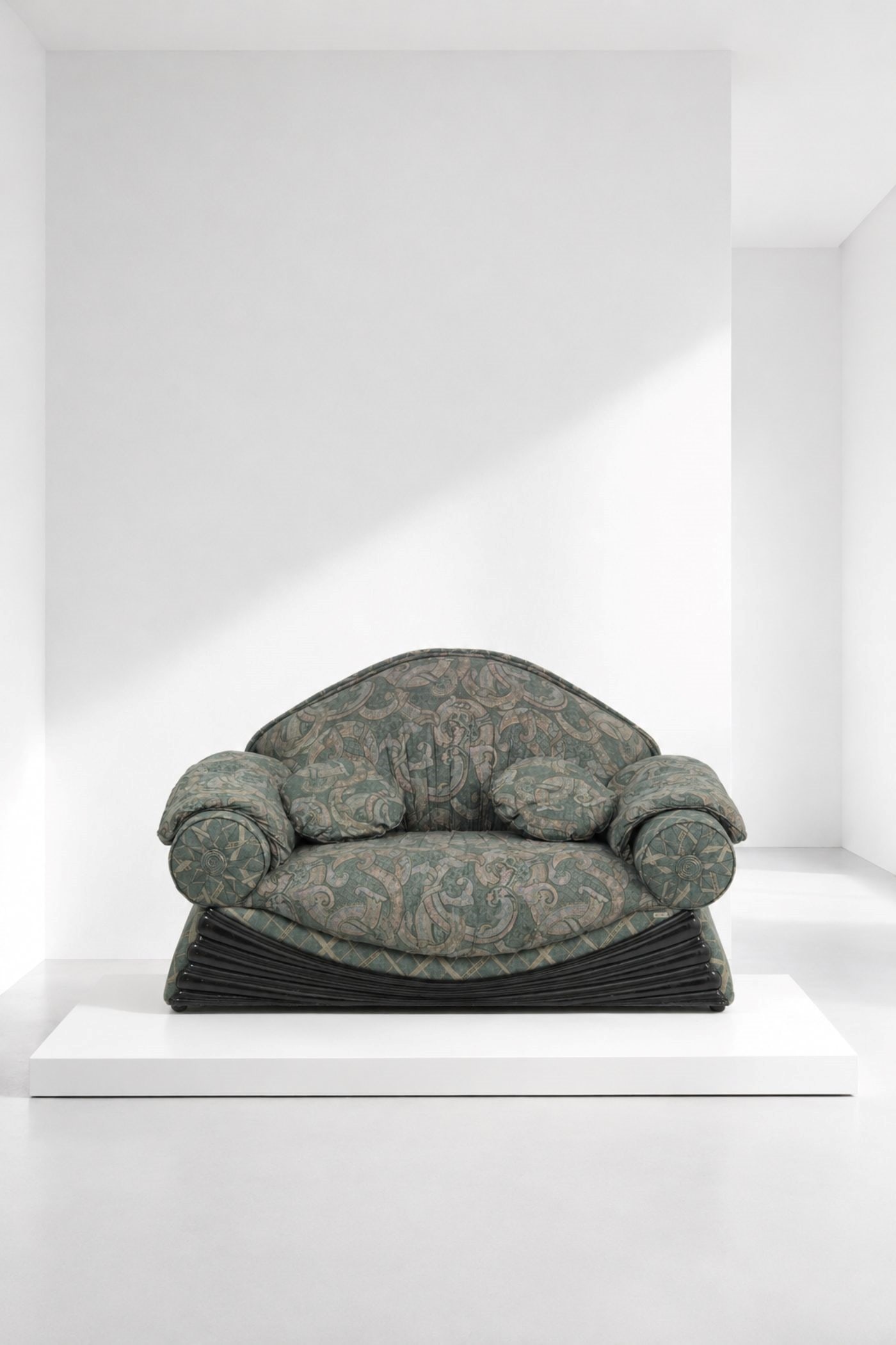 Vivai Del Sud Sofa attr.: Height: 92 cm Width: 172 cm Depth: 92 cmSofa from Vivai del Sud, 1970s. Original period fabric with beautiful lines.