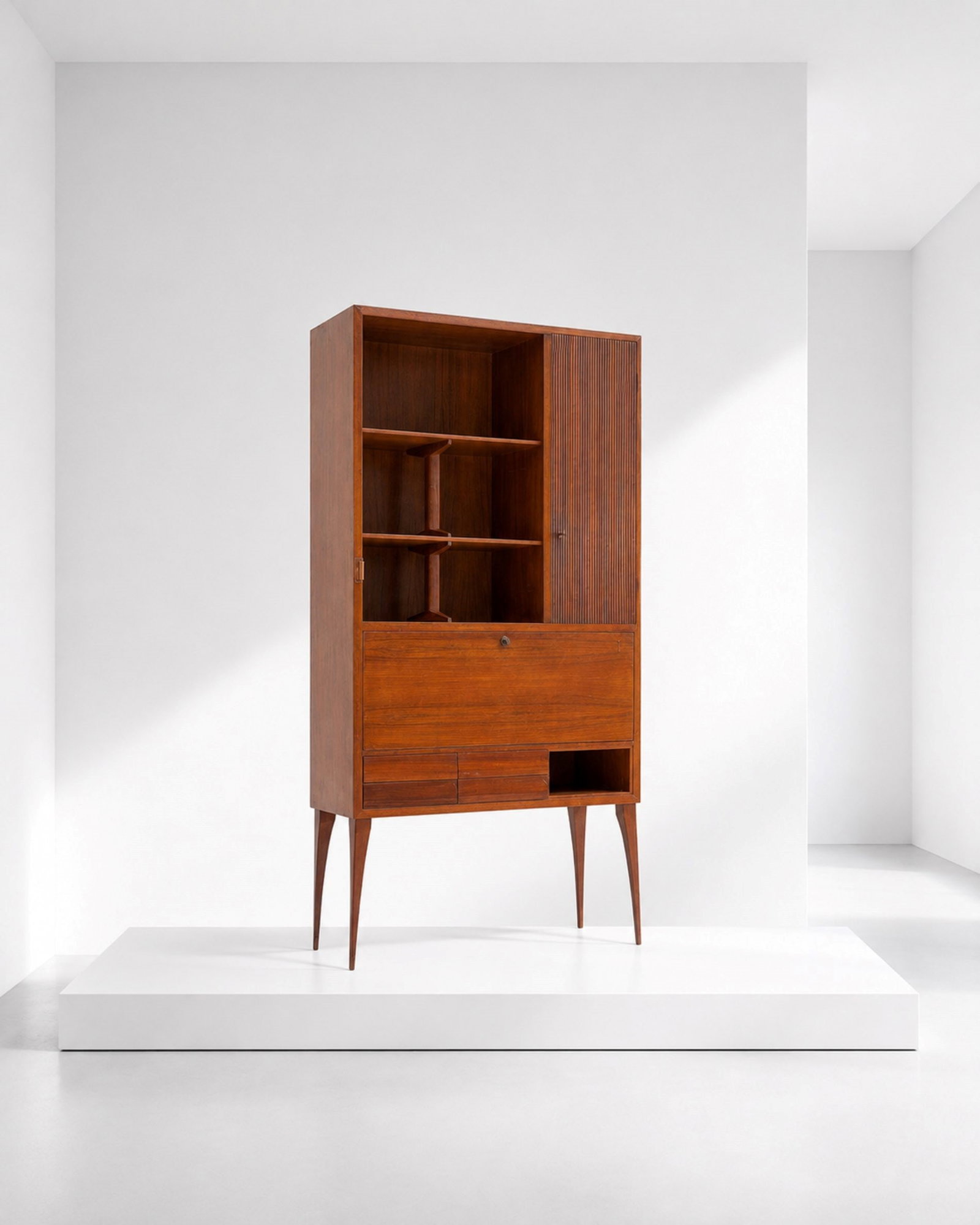 Manifattura Italiana Italian bookcase (1 of 3)