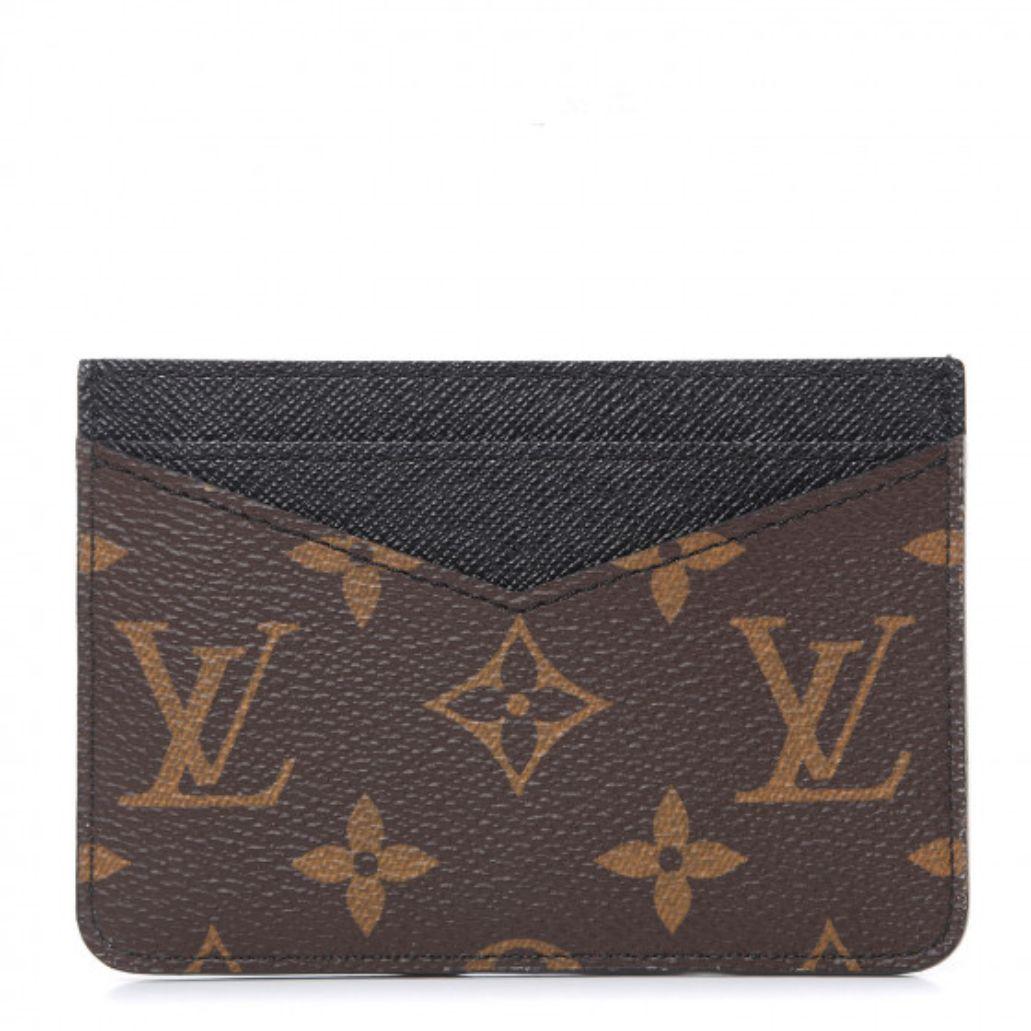 Louis Vuitton Monogram Card Holder (1 of 7)