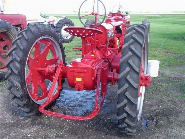 Farmall F-14 Tractor - 5