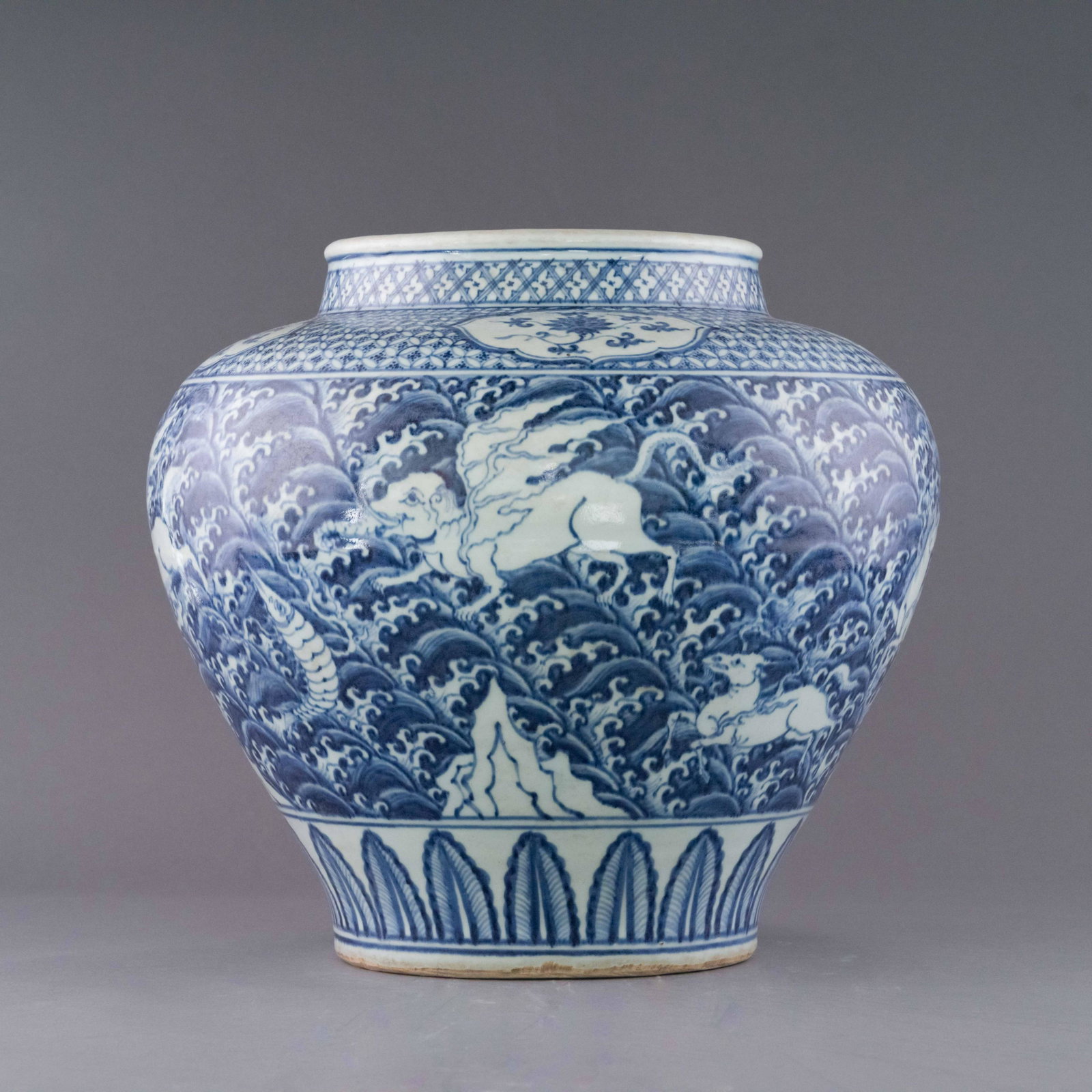 MING ZHENGDE BLUE & WHITE SEA BEAST MOTIF JAR: Dimensions: Height: 13.625 inch x Width/Diameter: 13.75 inch x Length/Depth: 13.75 inch Dimensions in Centimeter: 34.6 cm x 34.9 cm x 34.9 cm Majestic, 15th C. Chinese Ming Dynasty Period, Zhengde blu