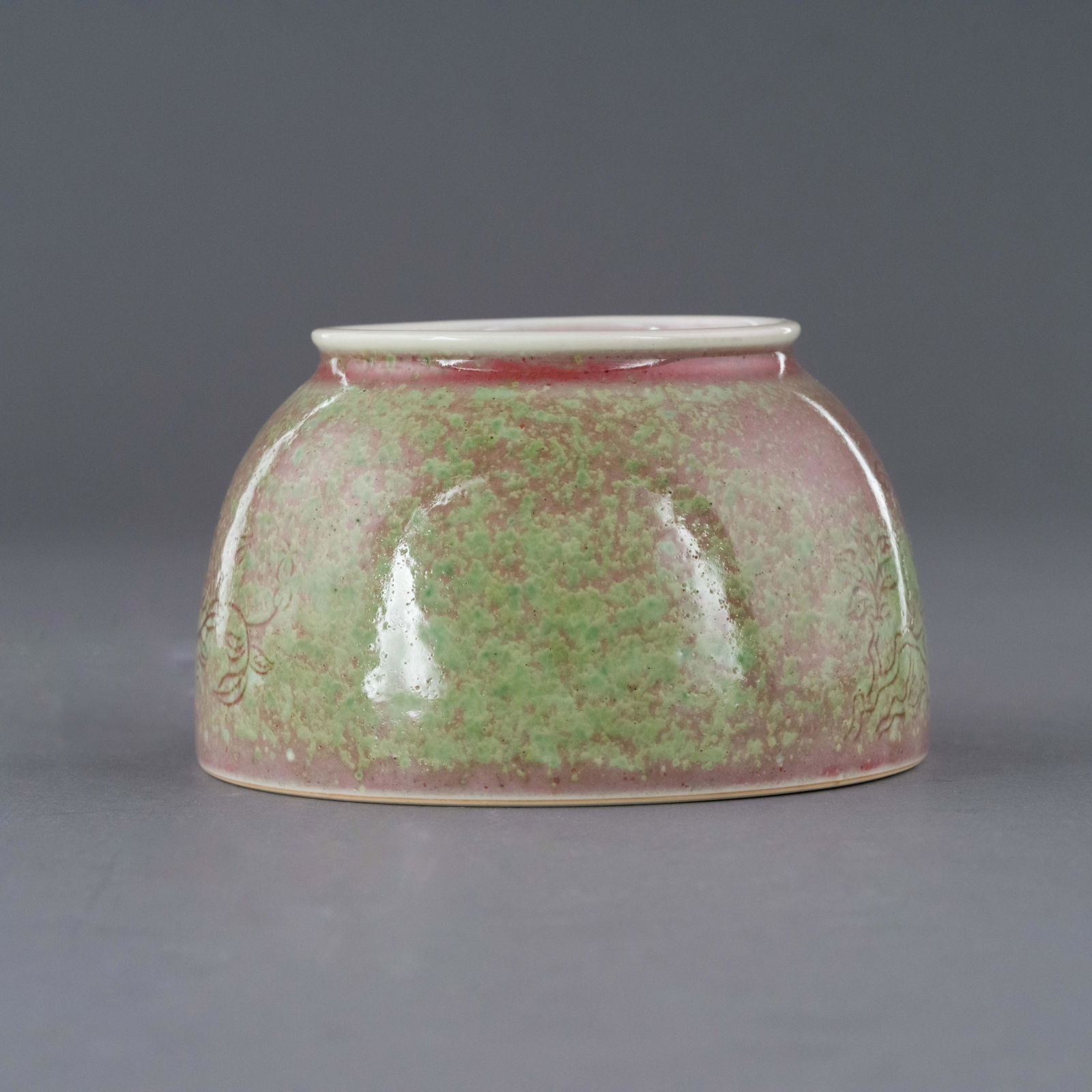 KANGXI APPLE GLAZED HORSESHOE WATER POT (1 of 5)