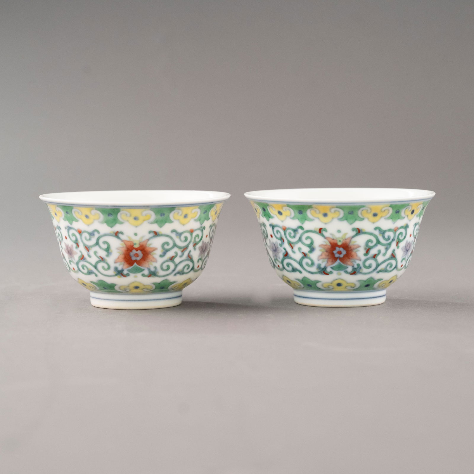 QIANLONG DOUCAI WRAPPED FLORAL CUPS (1 of 7)