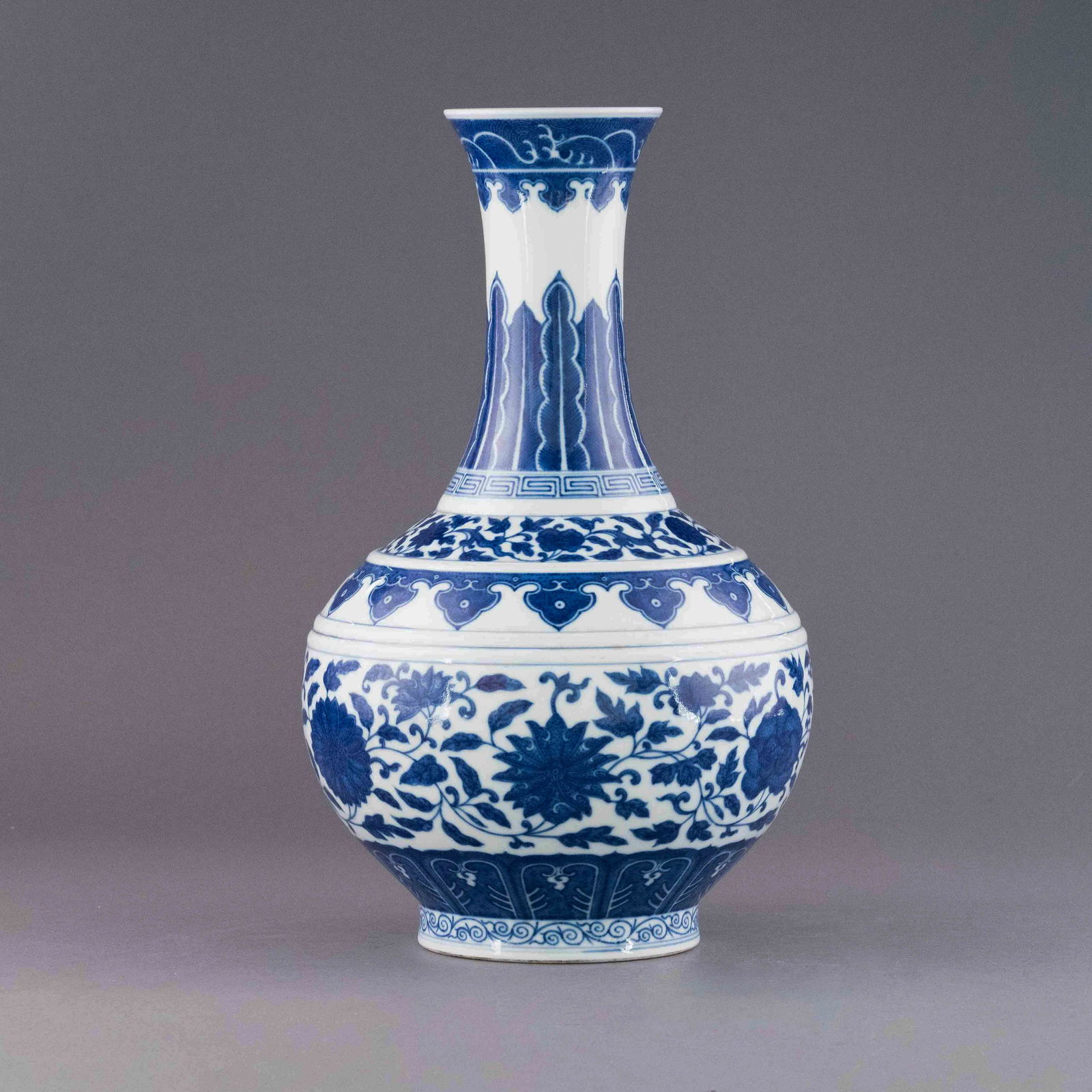 GUANGXU BLUE AND WHITE LOTUS FLORAL WRAPPED REWARD VASE (1 of 8)