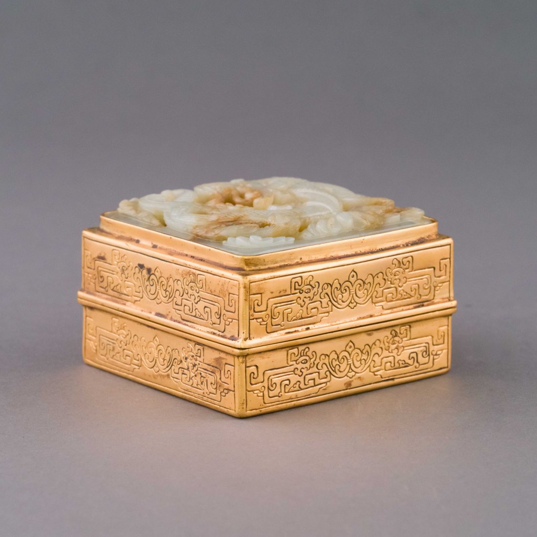 QING GILT BRONZE & JADE MEDALLION TRINKET BOX (1 of 5)