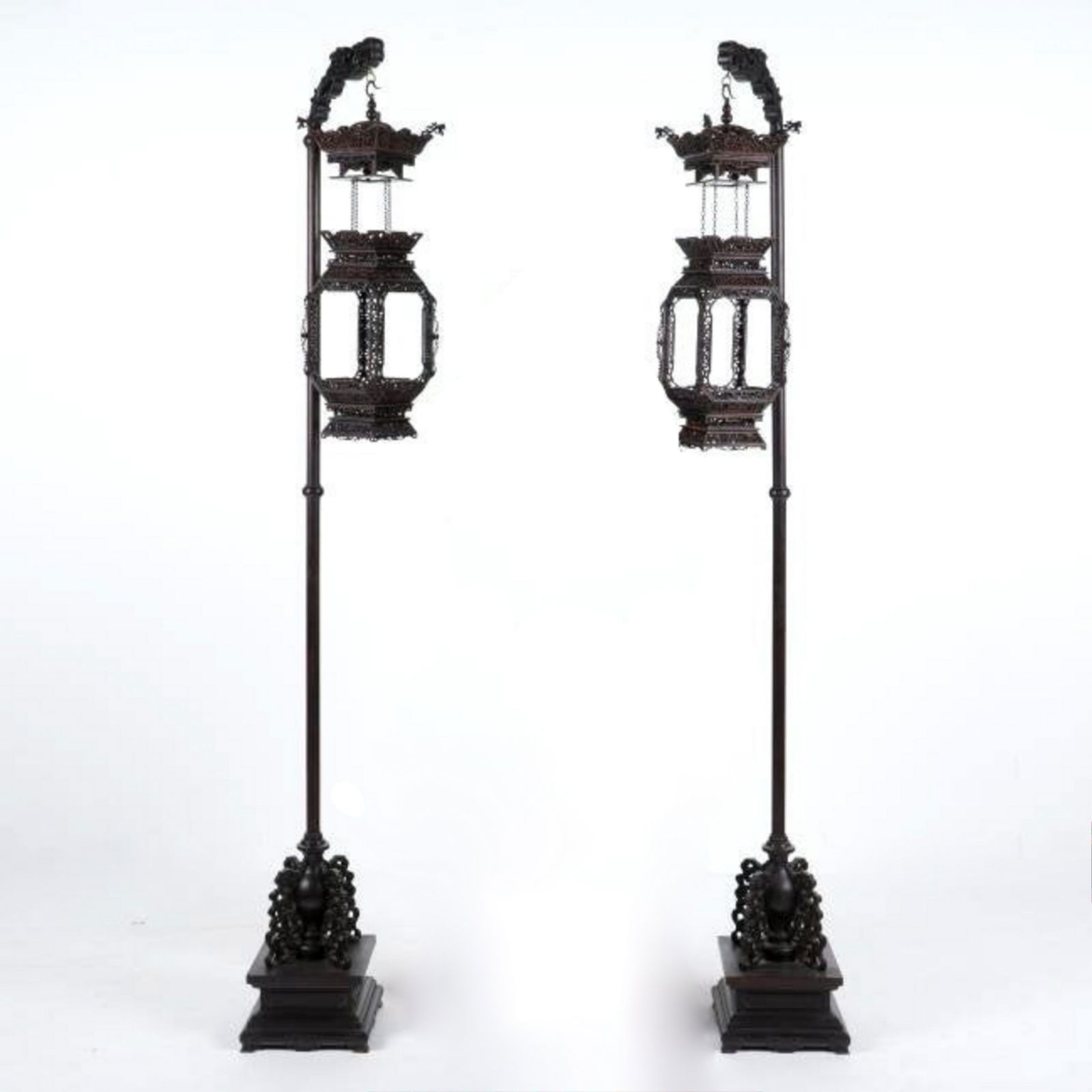 PAIR OF ANTIQUE ZITAN HANGING LANTERNS & POST (1 of 15)