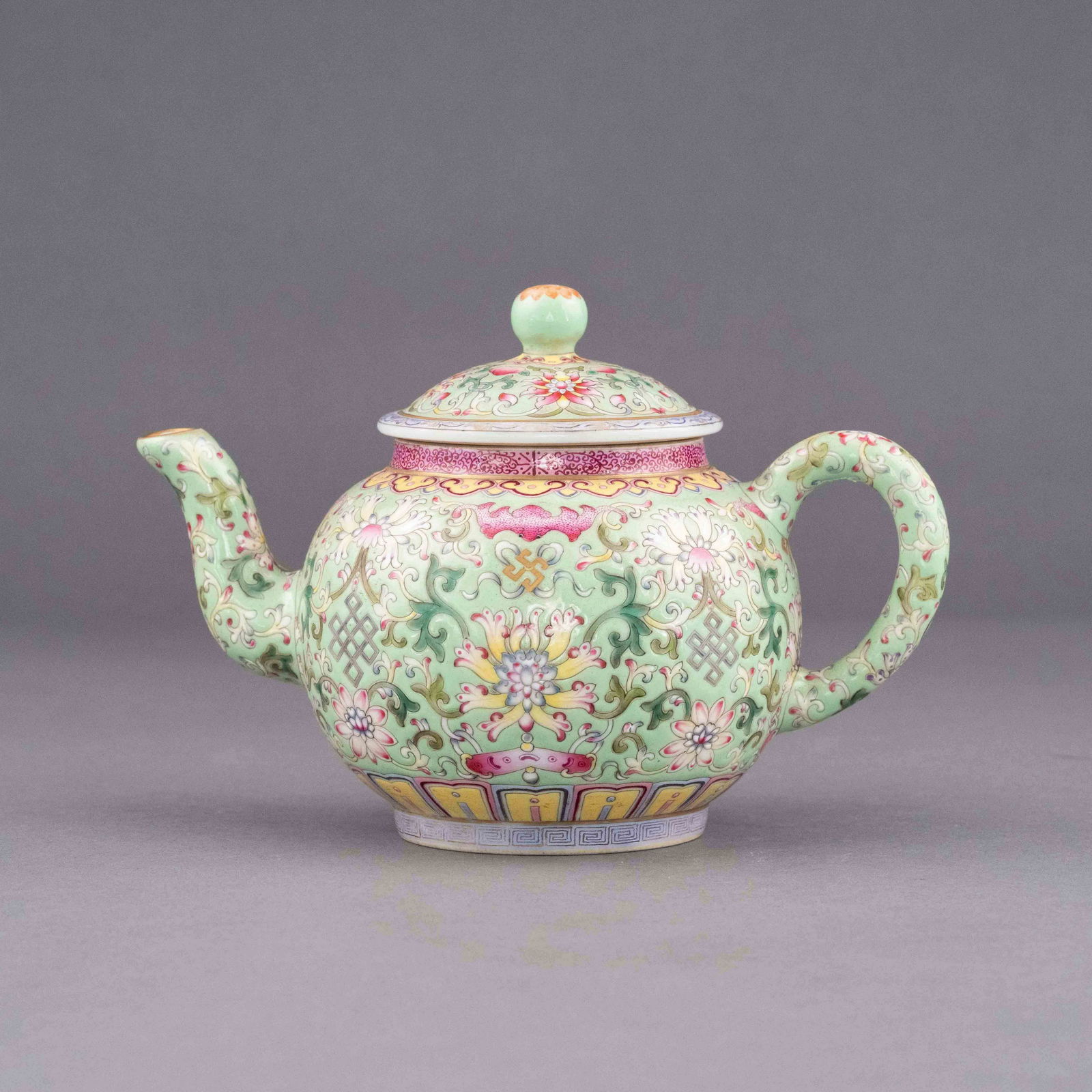 QING FAMILLE VERTE FLORAL TEA POT (1 of 14)