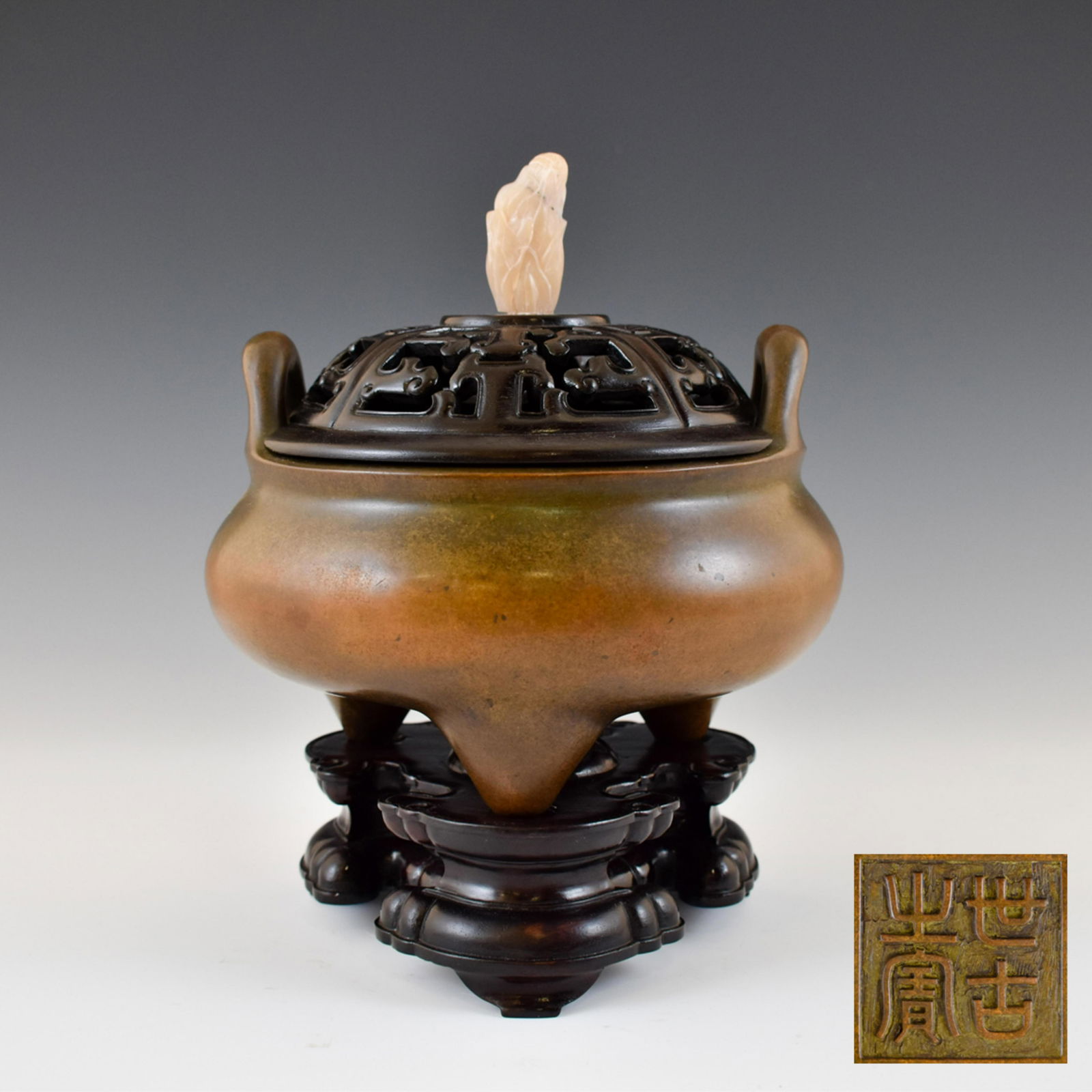 MING TRIPOD BRONZE CENSER & JADE FINIAL ON STAND (1 of 11)