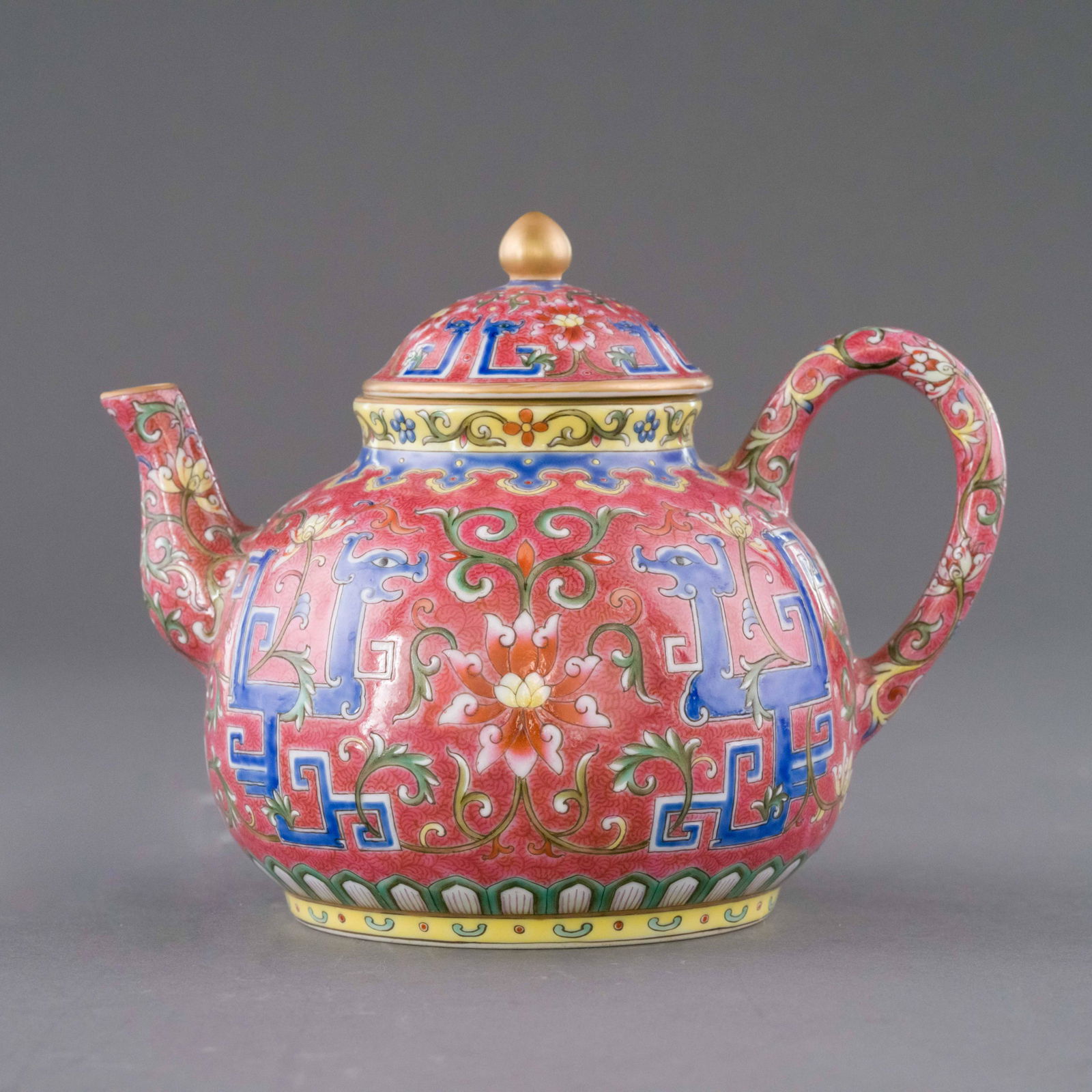 QIANLONG FAMILLE ROSE RUBY RED TEA POT (1 of 9)