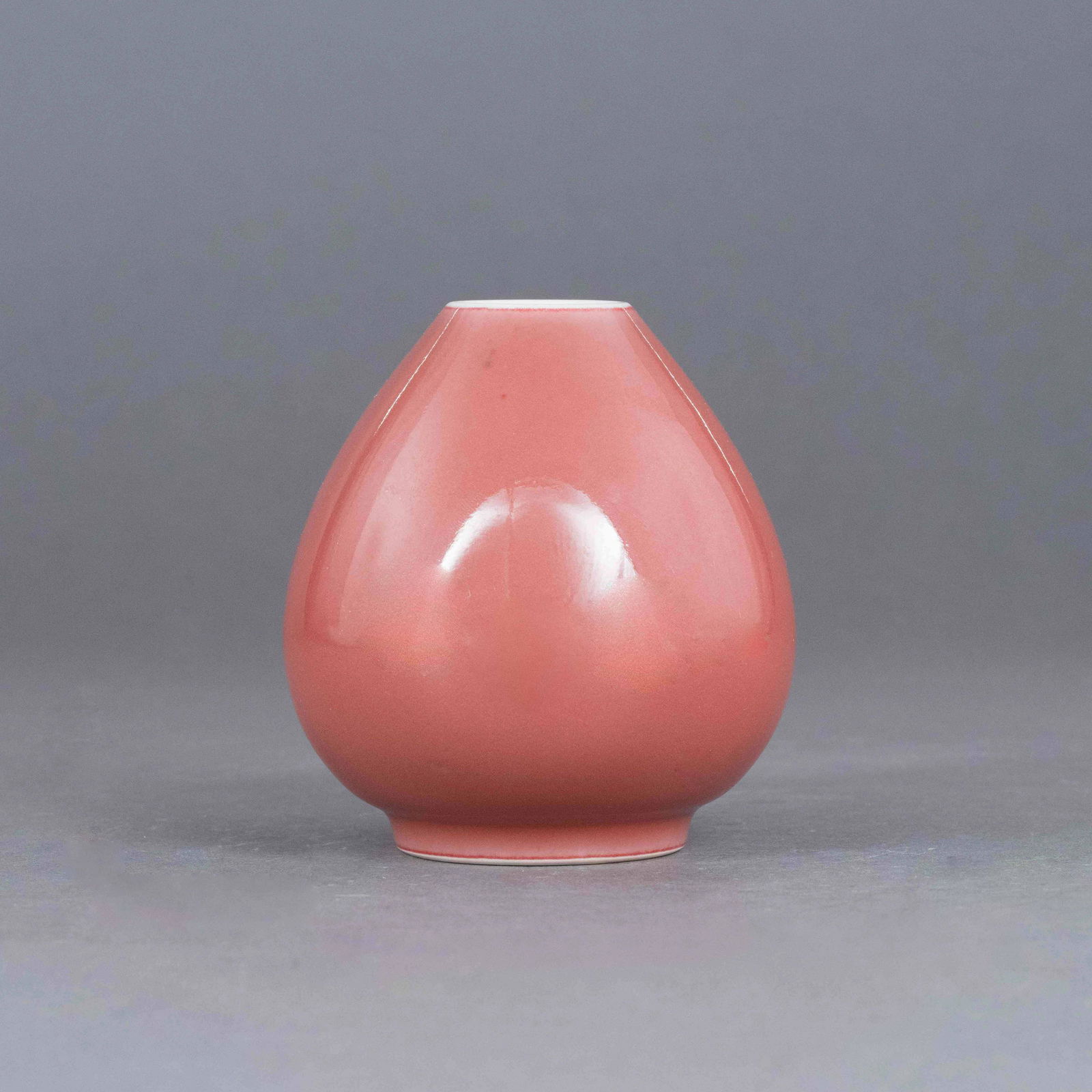 YONGZHENG RED MONOCHROME WATER POT (1 of 4)