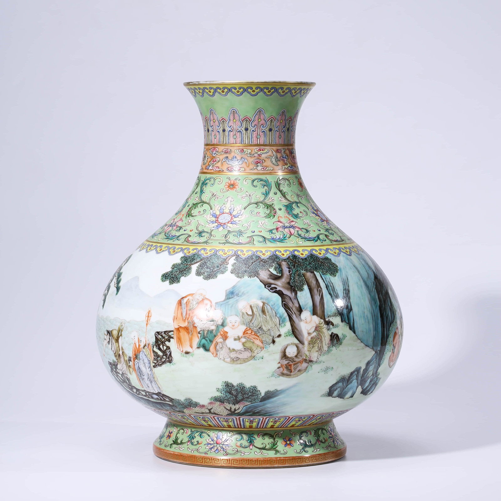 A CHINESE FAMILLE ROSE PORCELAIN STORY VASE MARKED QIAN: Dimensions: Diam.28.3cm, Height: 34.9cm, PROVENANCE: From the estate of William Schultz (1934 - 2018) of Alpharetta, Georgia. A Veteran, Private collectors. The vase is superbly potted with a globular