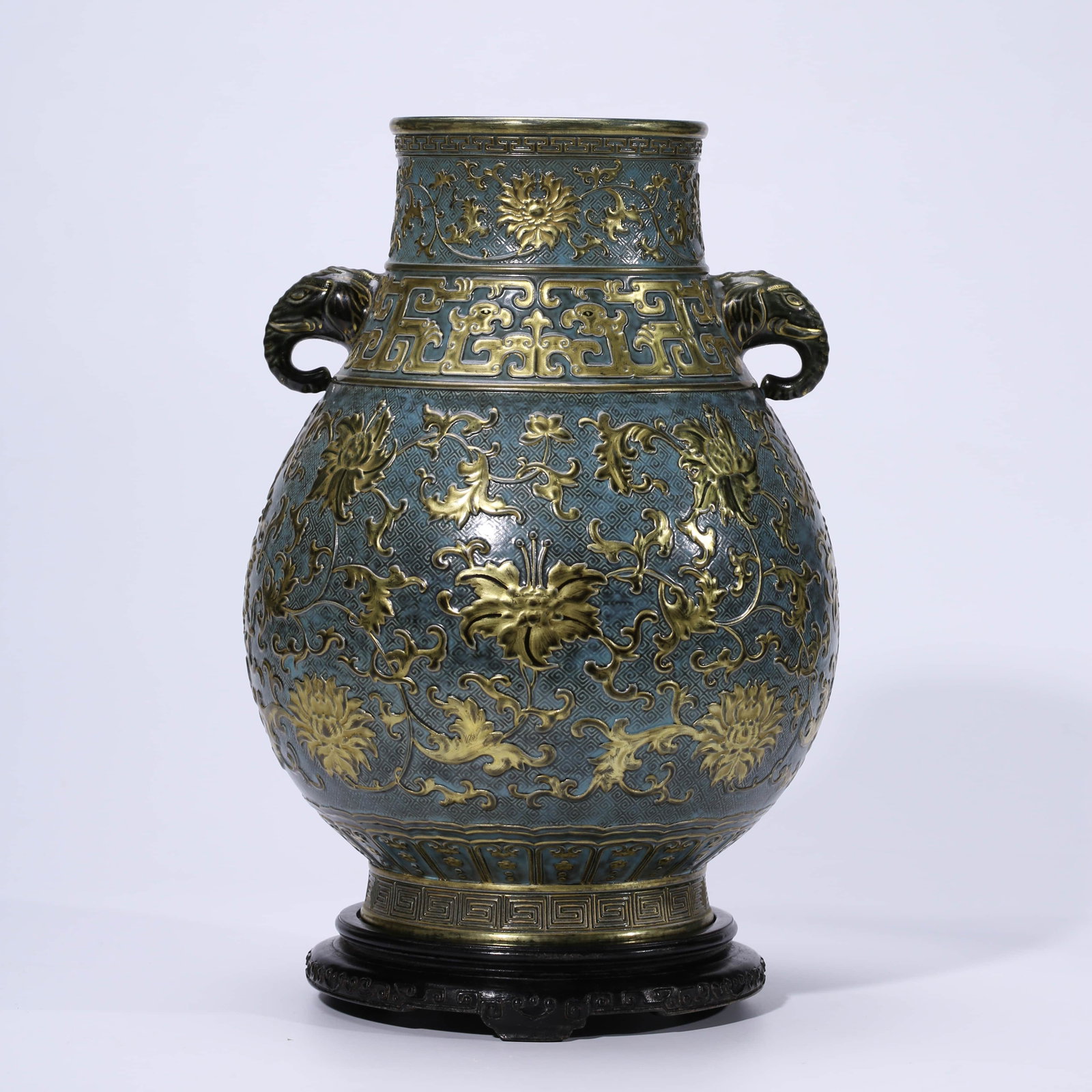 A CHINESE ROBIN'S-EGG BLUE-GLAZED PORCELAIN VASE &: Dimensions: Diam.21.5cm, Height: 32.5cm, PROVENANCE: From the estate of William Schultz (1934 - 2018) of Alpharetta, Georgia. A Veteran, Private collectors. The vase is superbly potted with rounded sh