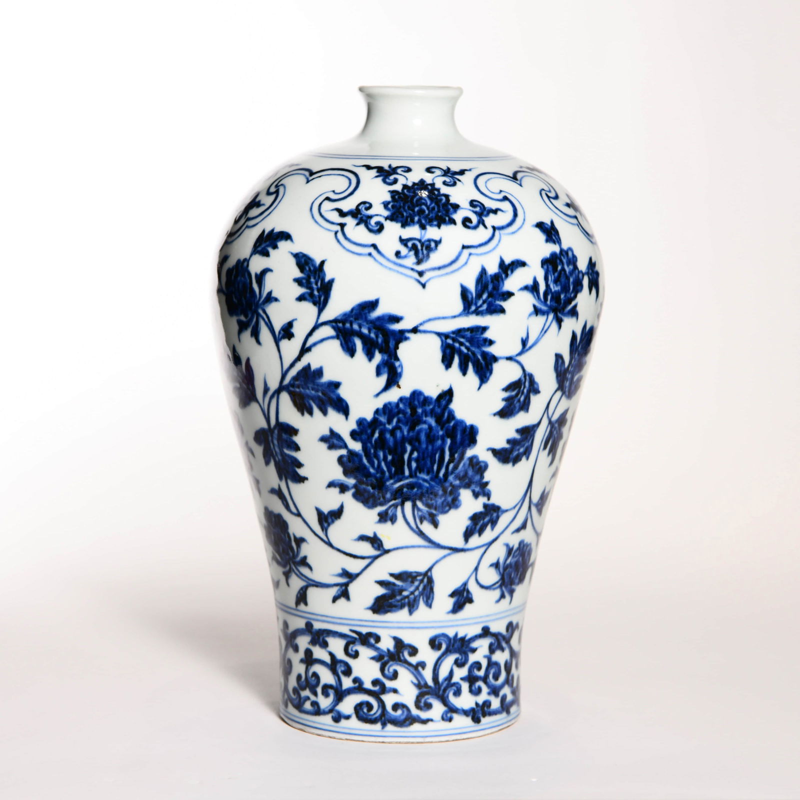 PORCELAIN BLUE & WHITE INTERLOCKING BRANCHES MEIPING (1 of 7)