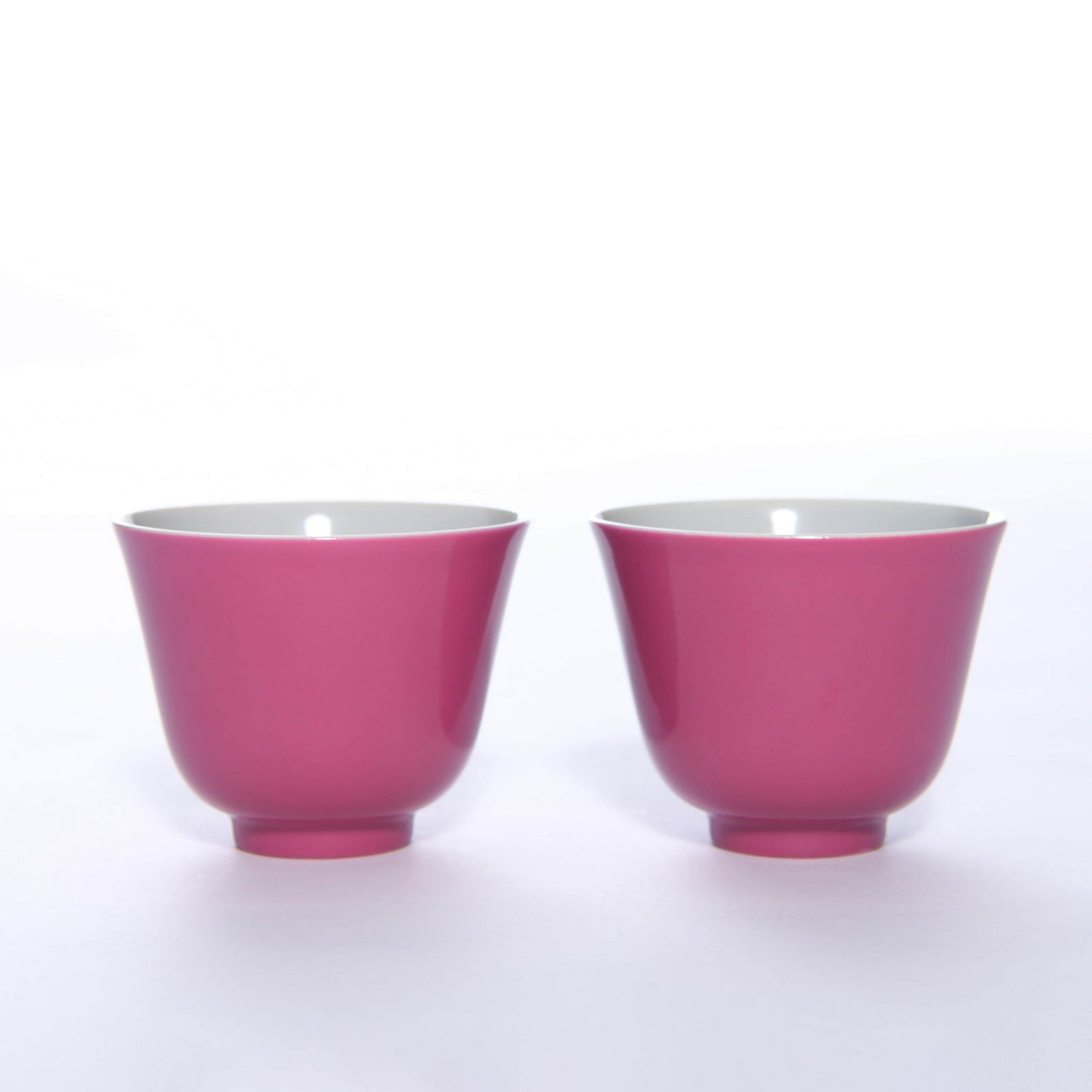 A PAIR OF CHINESE PORCELAIN CARMINE-GLAZED CUPS (1 of 6)