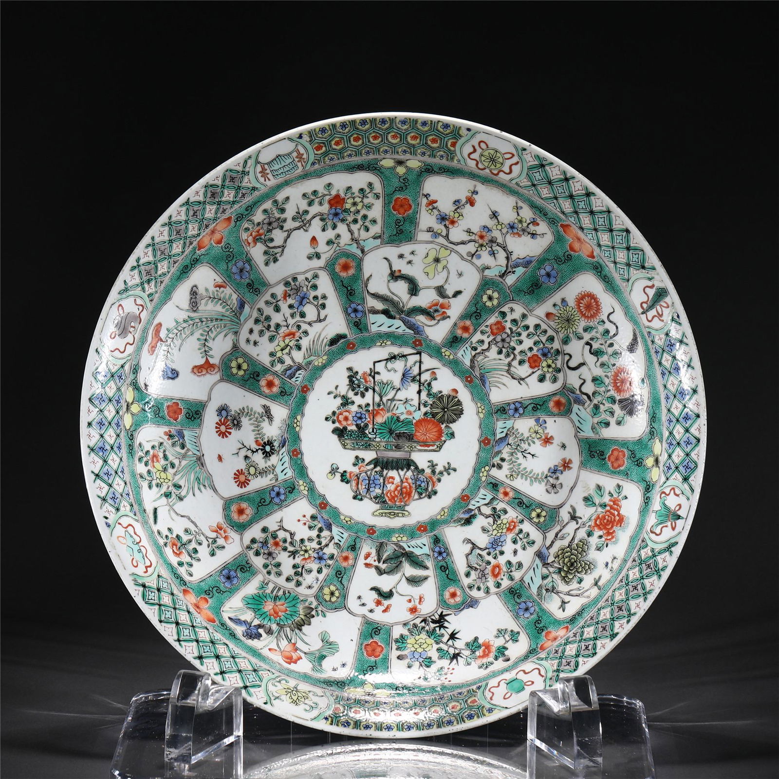A WUCAI GLAZE PORCELAIN DISH,KANGXI (1 of 8)
