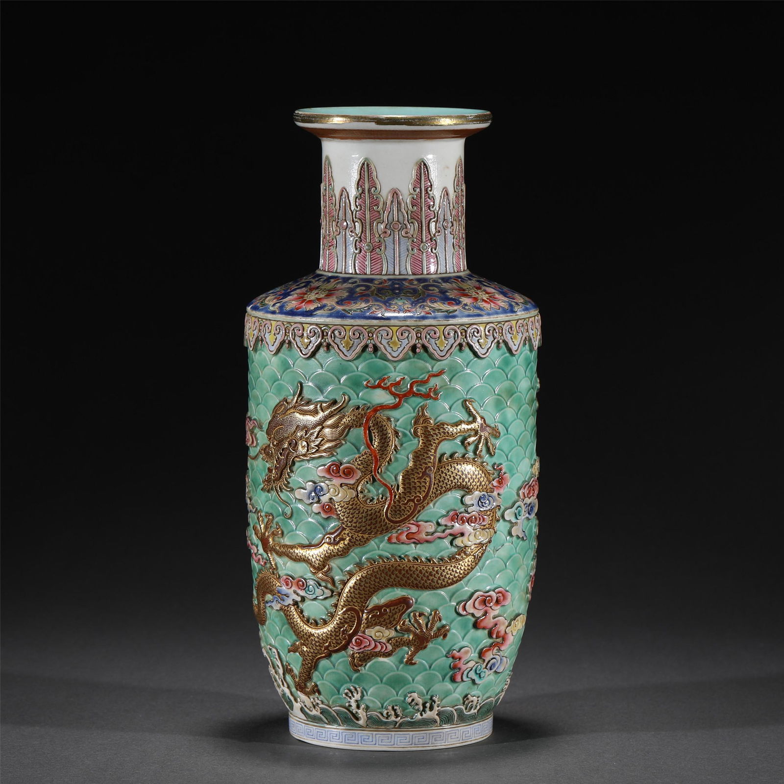 A CARVED DRAGON PATTERN PORCELAIN VASE,QIANLONG (1 of 9)