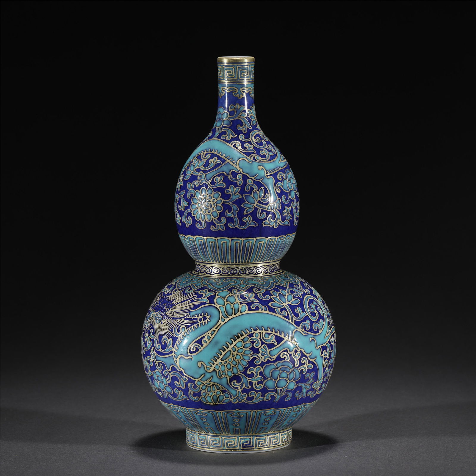 A BLUE GLAZE DRAGON PORCELAIN VASE,GUANGXU (1 of 11)