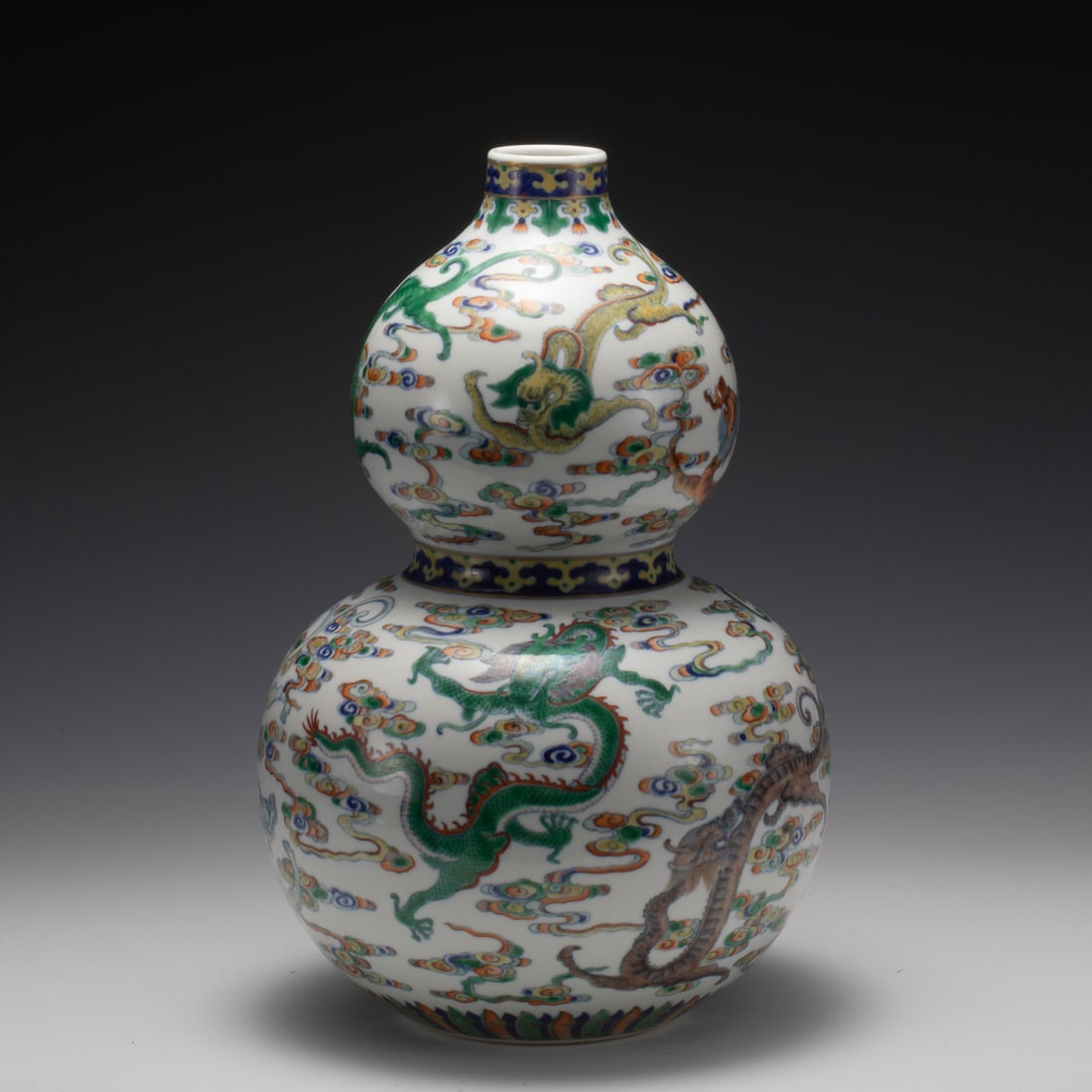 QING QIANLONG DOUCAI GOURD BOTTLE (1 of 7)