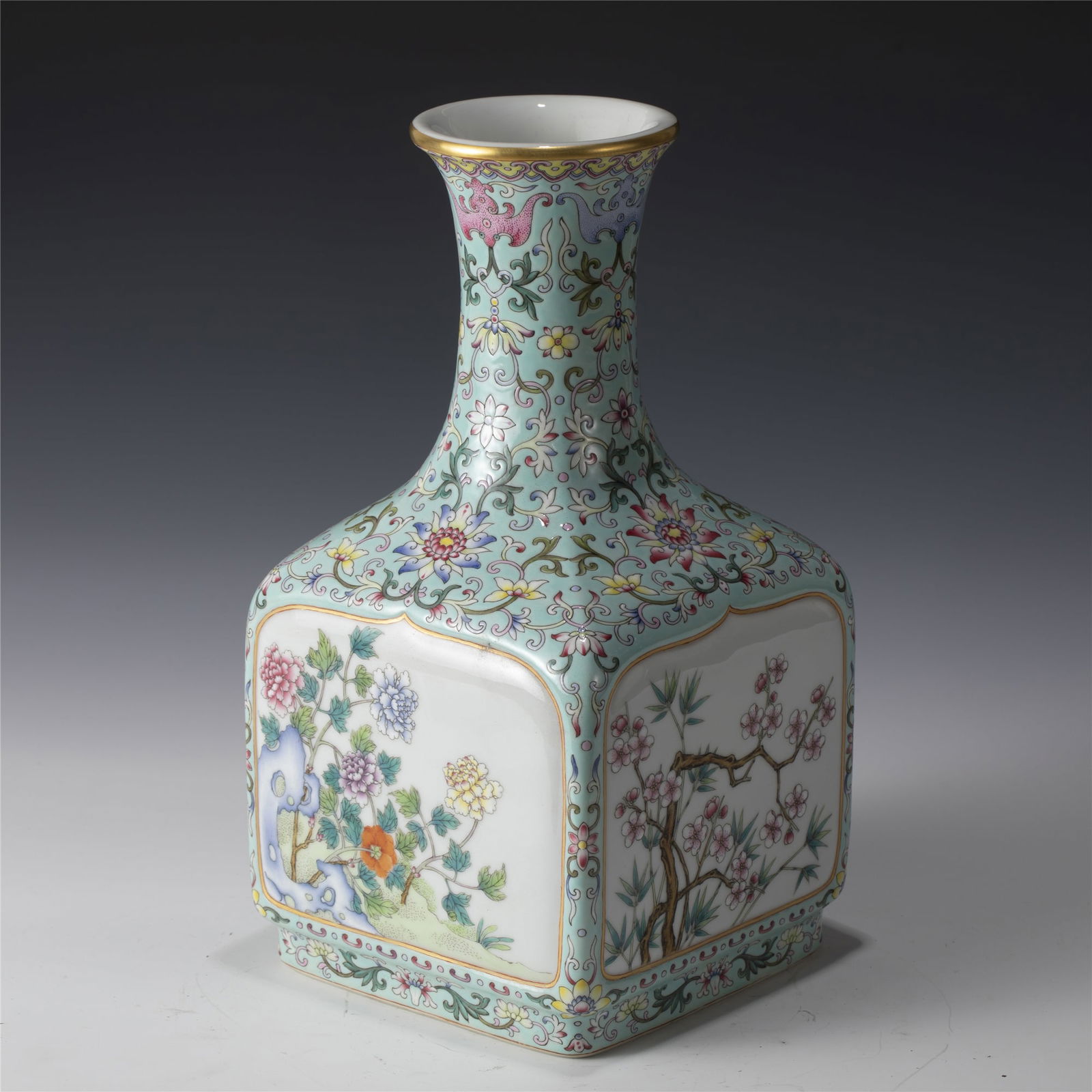 QING QIANLONG FAMILLE ROSE SQUARE VASE (1 of 9)