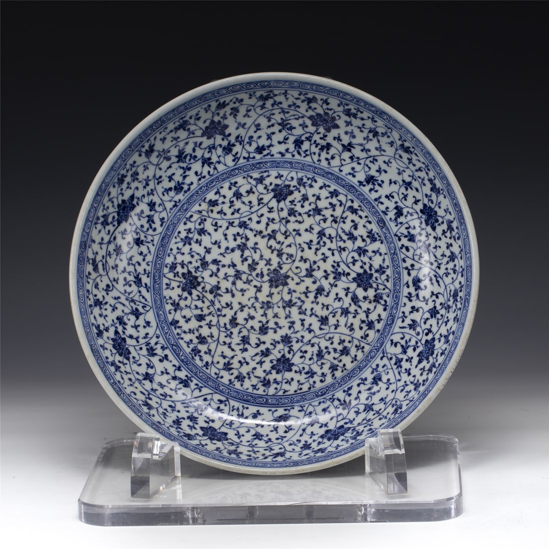 MING BLUE & WHITE CHARGER (1 of 8)
