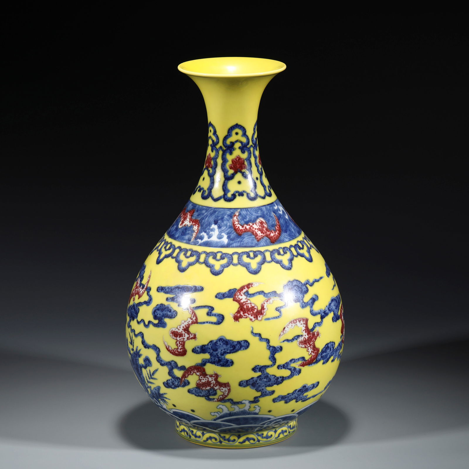 QING YELLOW GROUND BLUE & WHITE GLAZED RED PEAR VASE (1 of 10)