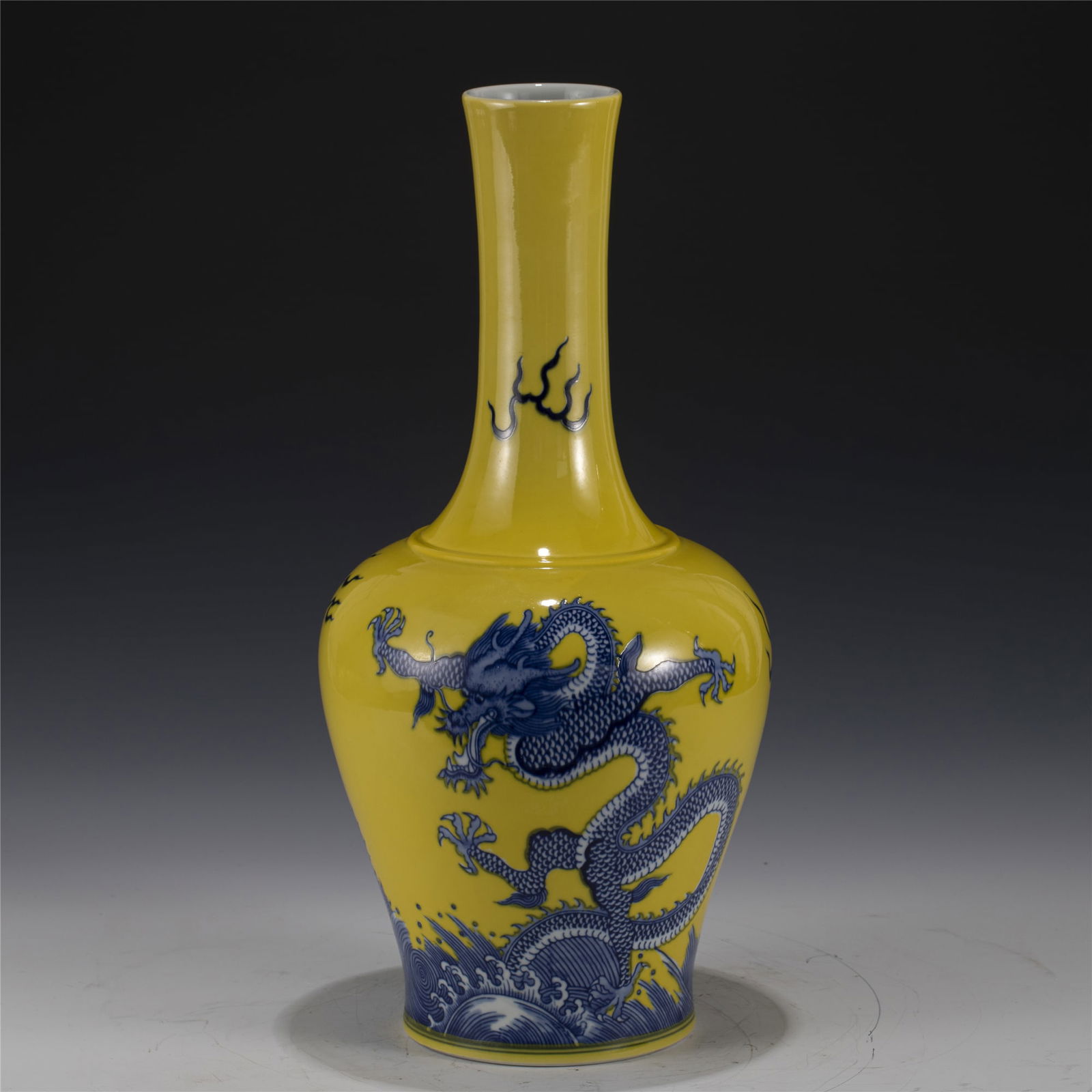 QING QIANLONG BLUE & WHITE YELLOW LONG NECK BOTTLE (1 of 7)
