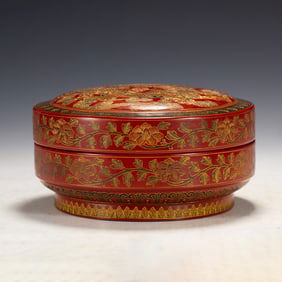 A CHINESE POLYCHROME PAINTED LACQUER BOX WITH COVER