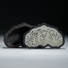 A JADE CAVRED BI WITH ZITAN BOX