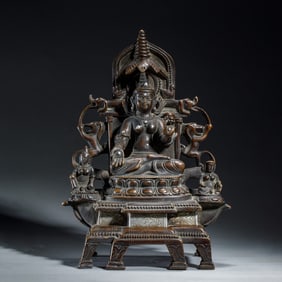 A BRONZE FIGURE OF BUDDHA SEATED STATUE