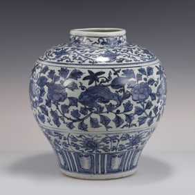 MING BLUE & WHITE MHYTICAL BEAST FLORAL JAR