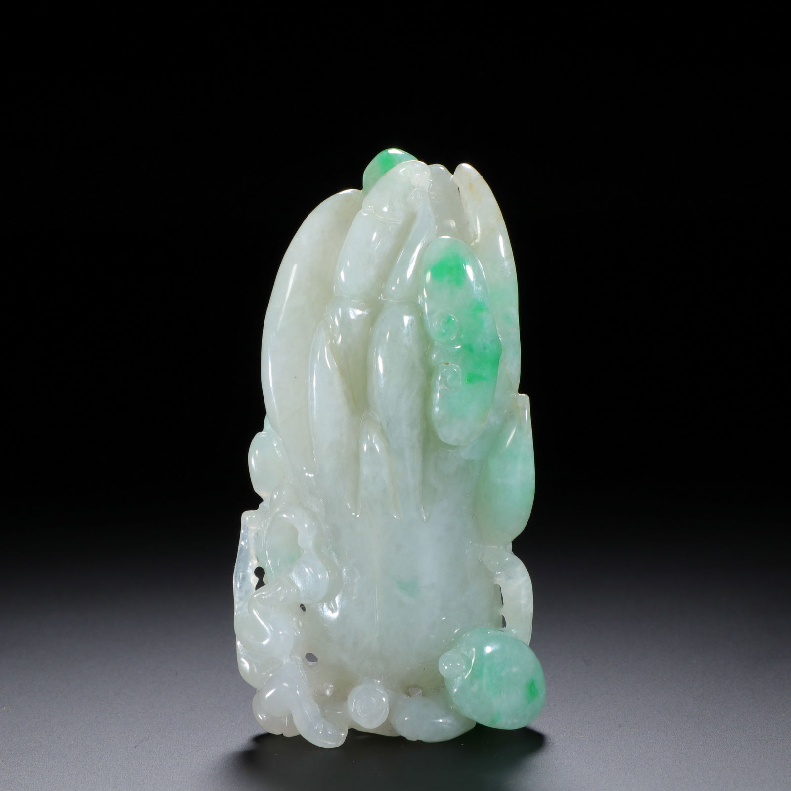 CHINESE JADEITE BUDDHA'S HAND CARVING (1 of 6)
