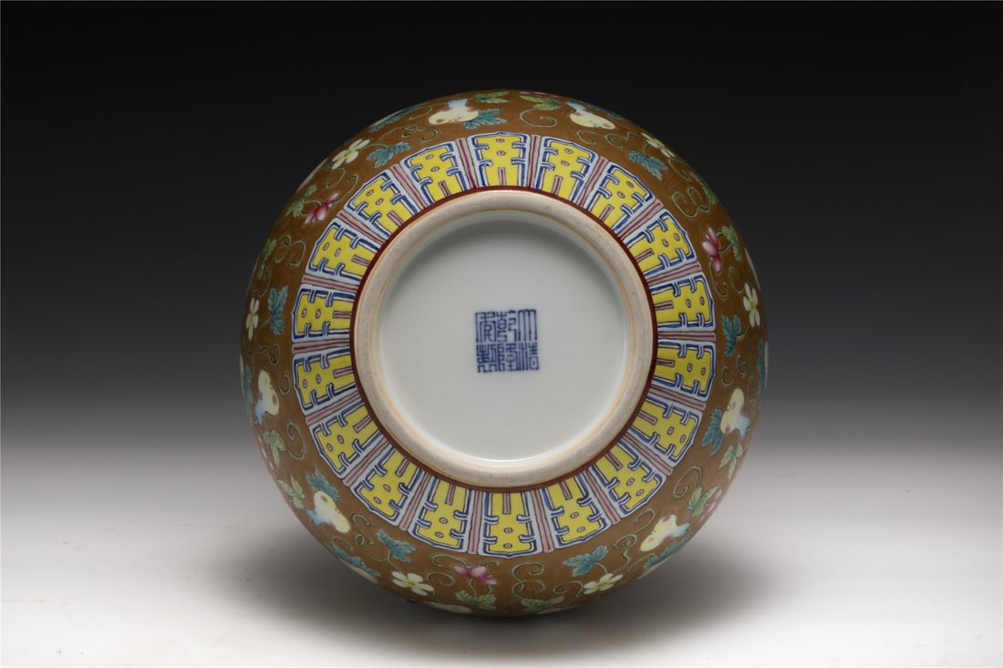 QING QIANLONG GOLDEN LAND FAMILLE ROSE GOURD BOTTLE - 2