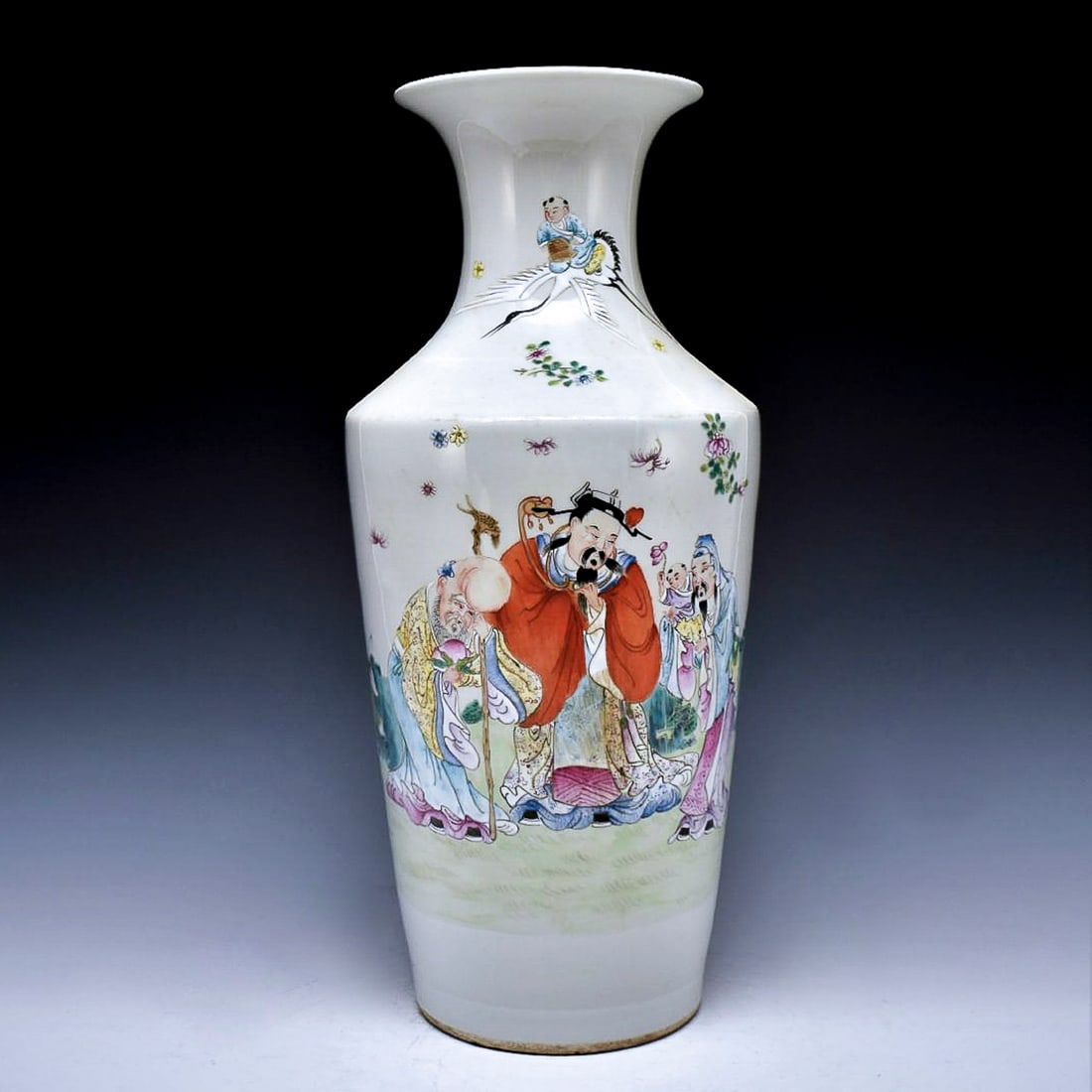 CHINESE FAMILLE ROSE PORCELAIN VASE (1 of 7)