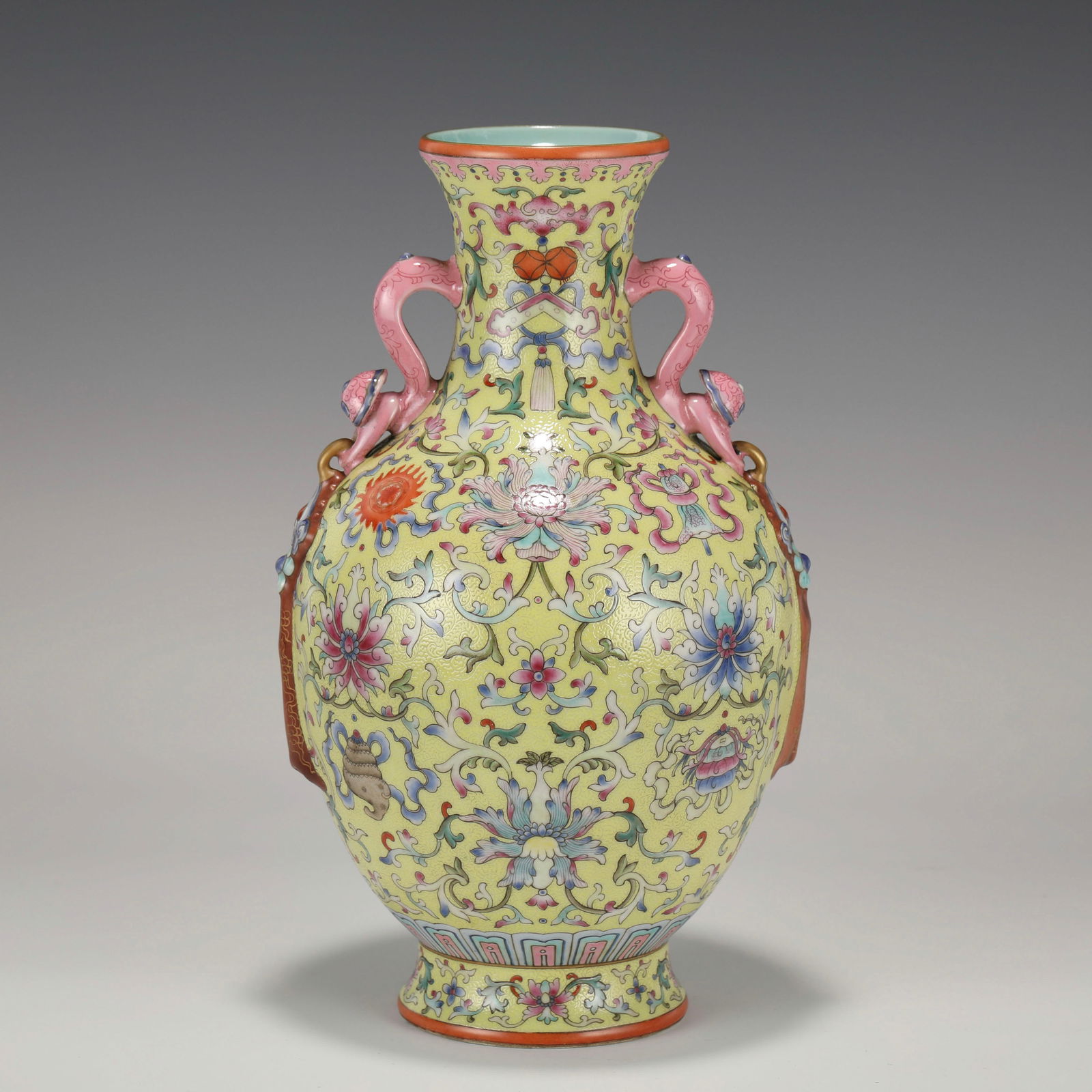 QING QIANLONG FAMILLE ROSE RUYI EAR VASE (1 of 9)