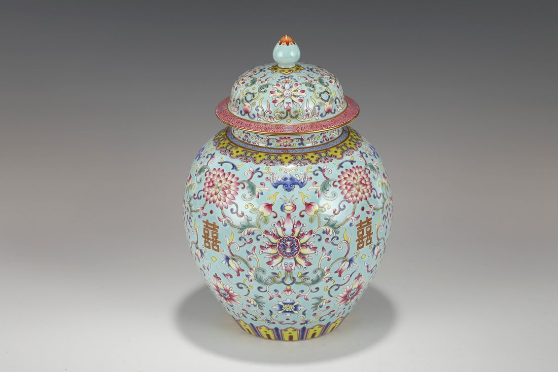 JIAQING FAMILLE ROSE LOTUS PORCELAIN LIDDED JARS - 7