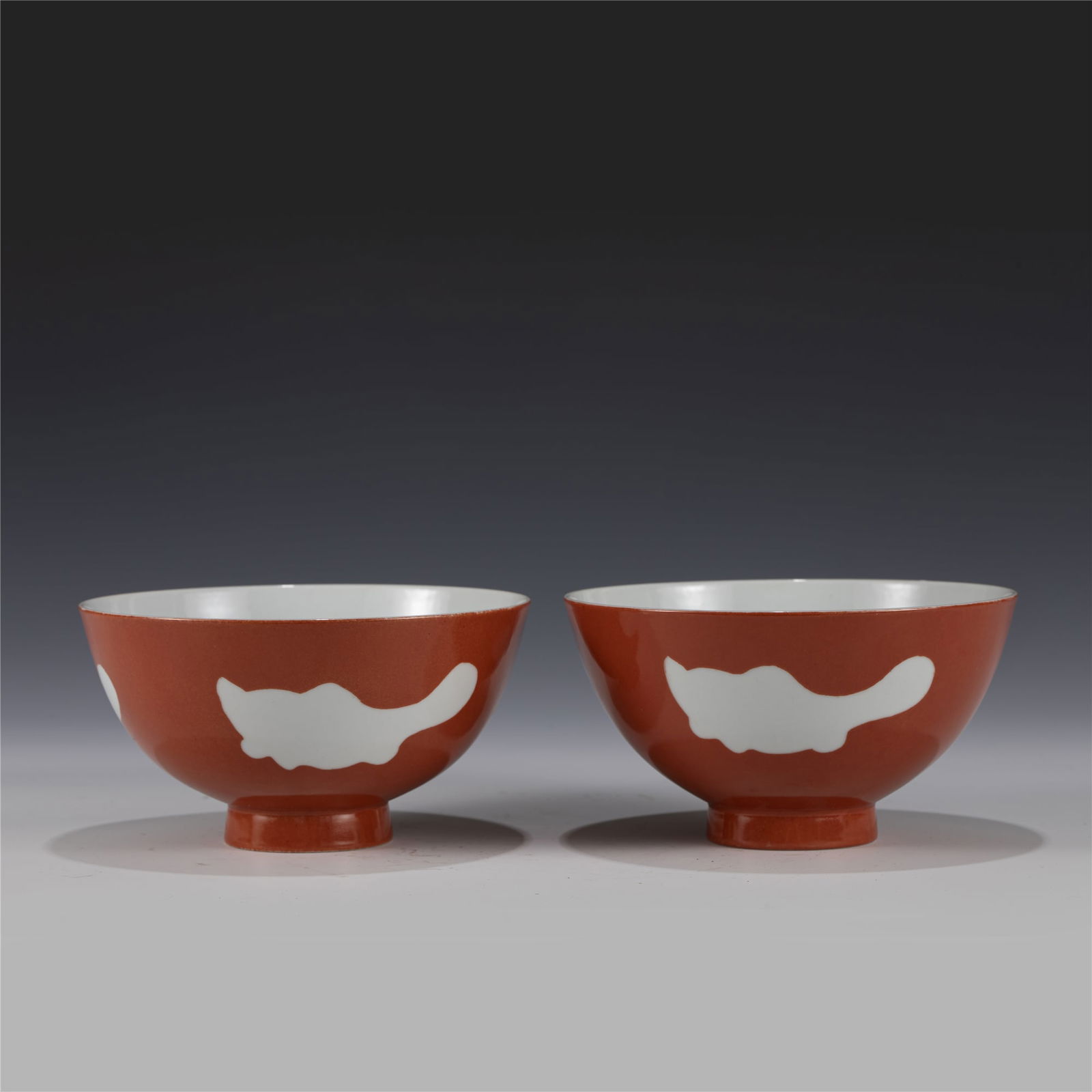 PAIR OF QING RED & WHITE THREE FISH BOWL (1 of 7)