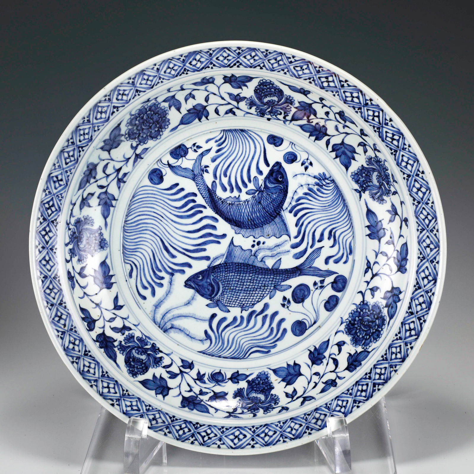 YUAN BLUE & WHITE DOUBLE CARPS CHARGER (1 of 10)