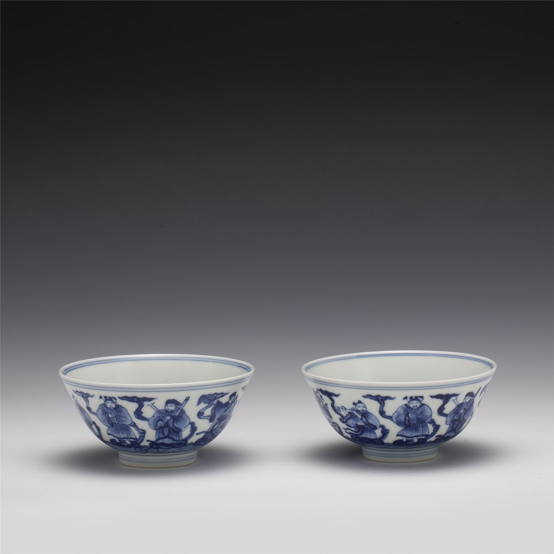 PAIR OF QING YONGZHENG BLUE & WHITE BOWLS (1 of 11)