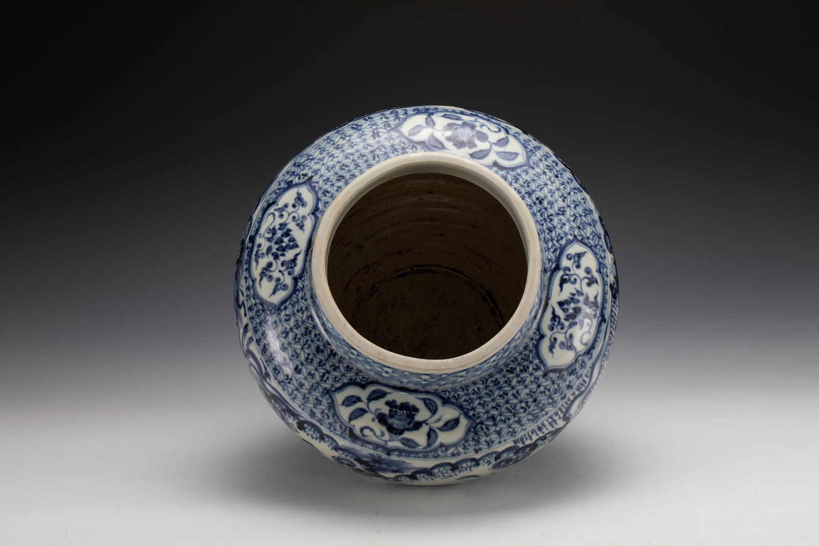 MING BLUE & WHITE JAR - 5