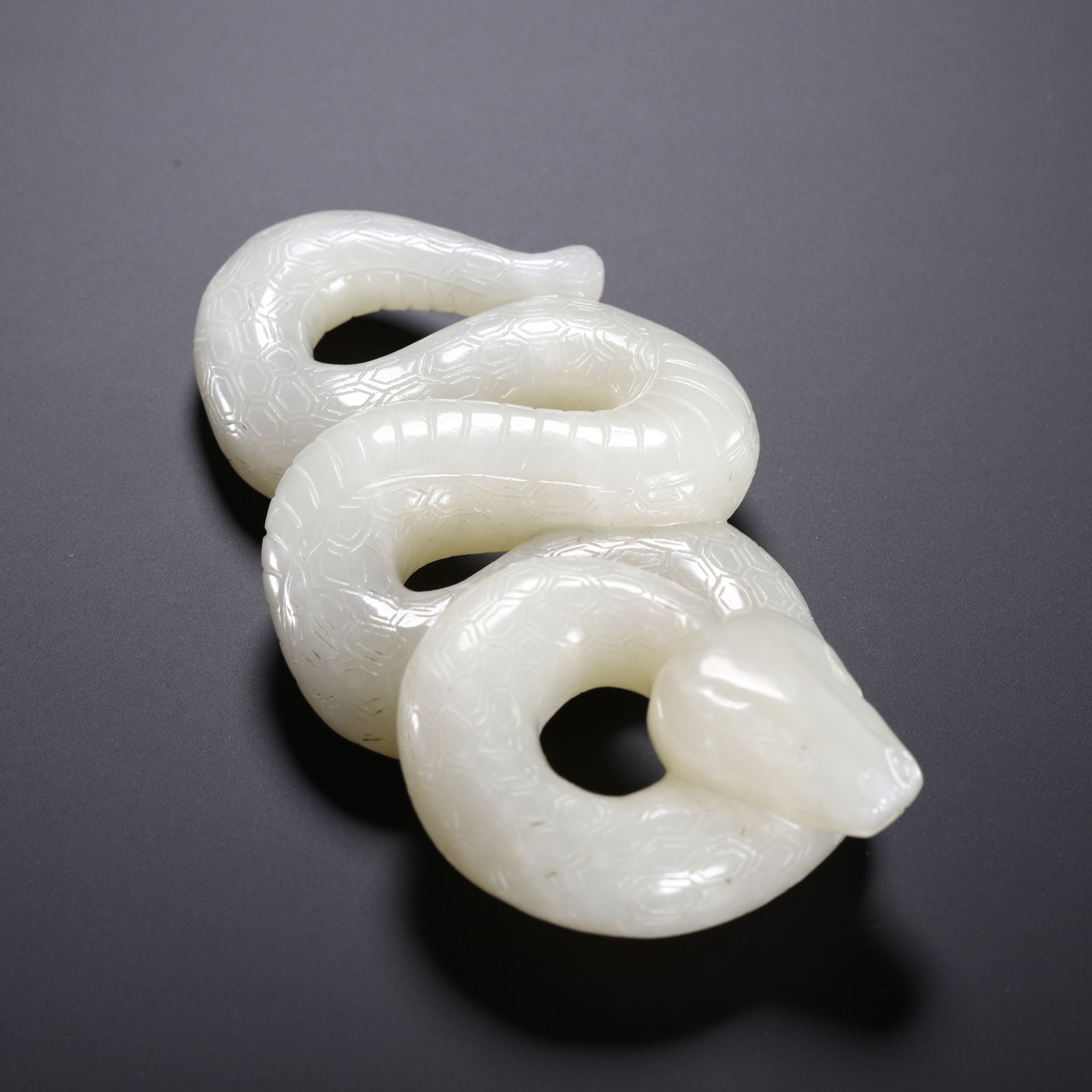CHINESE HETIAN JADE SNAKE CARVING (1 of 9)