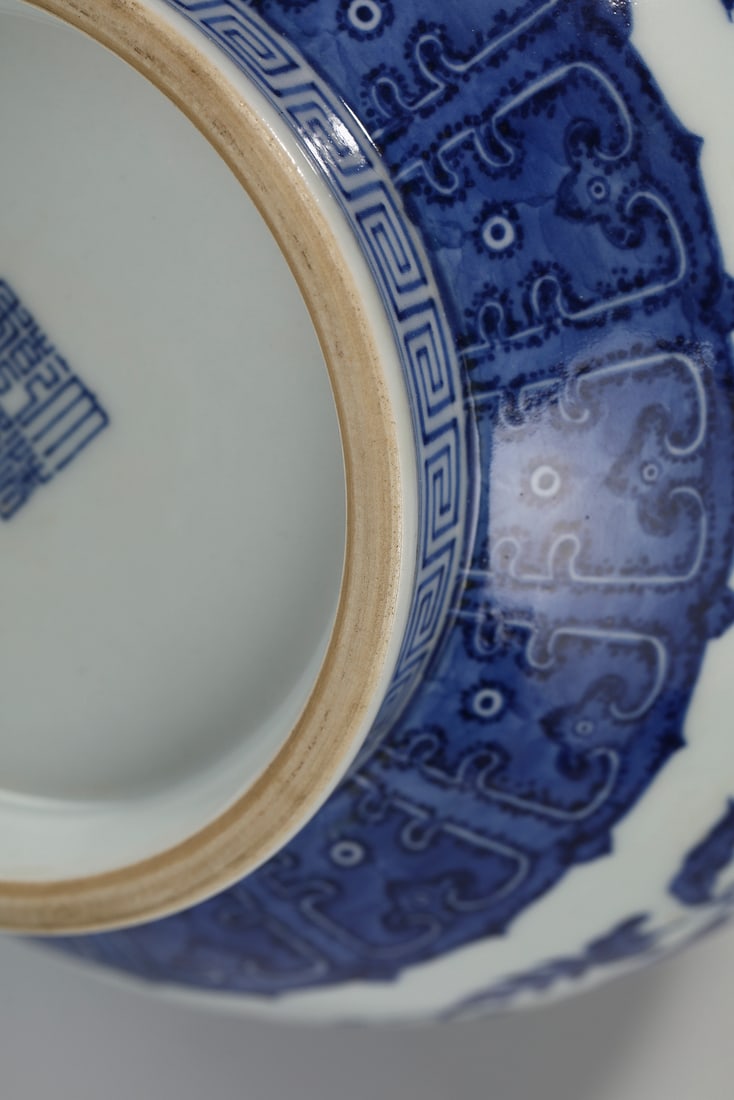 QIANLONG BLUE & WHITE FLORI PORCELAIN YUHU BOTTLE VASE ON STAND - 4