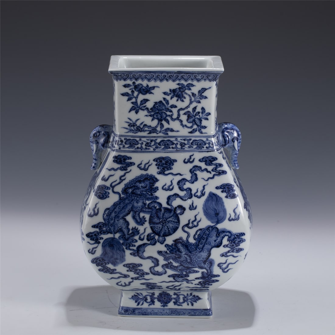 QIANLONG BLUE & WHITE DOUBLE EAR VASE (1 of 9)