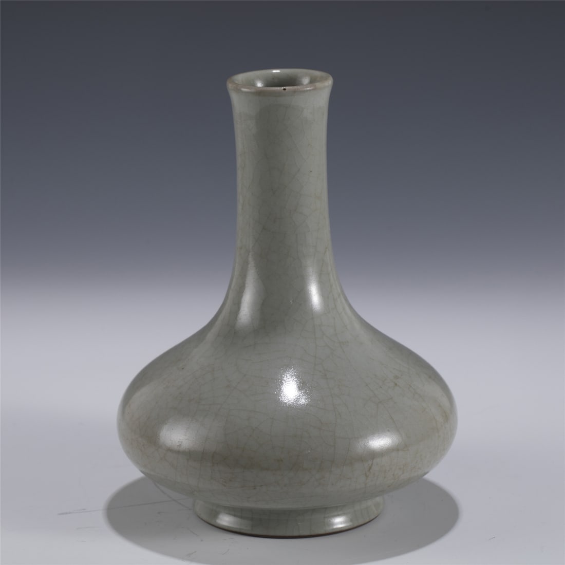 QIANLONG IMITATION GE KILN BOTTLE (1 of 5)